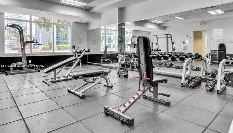 Small Image of 1200 BRICKELL BAY DR #2918, Miami Number 8