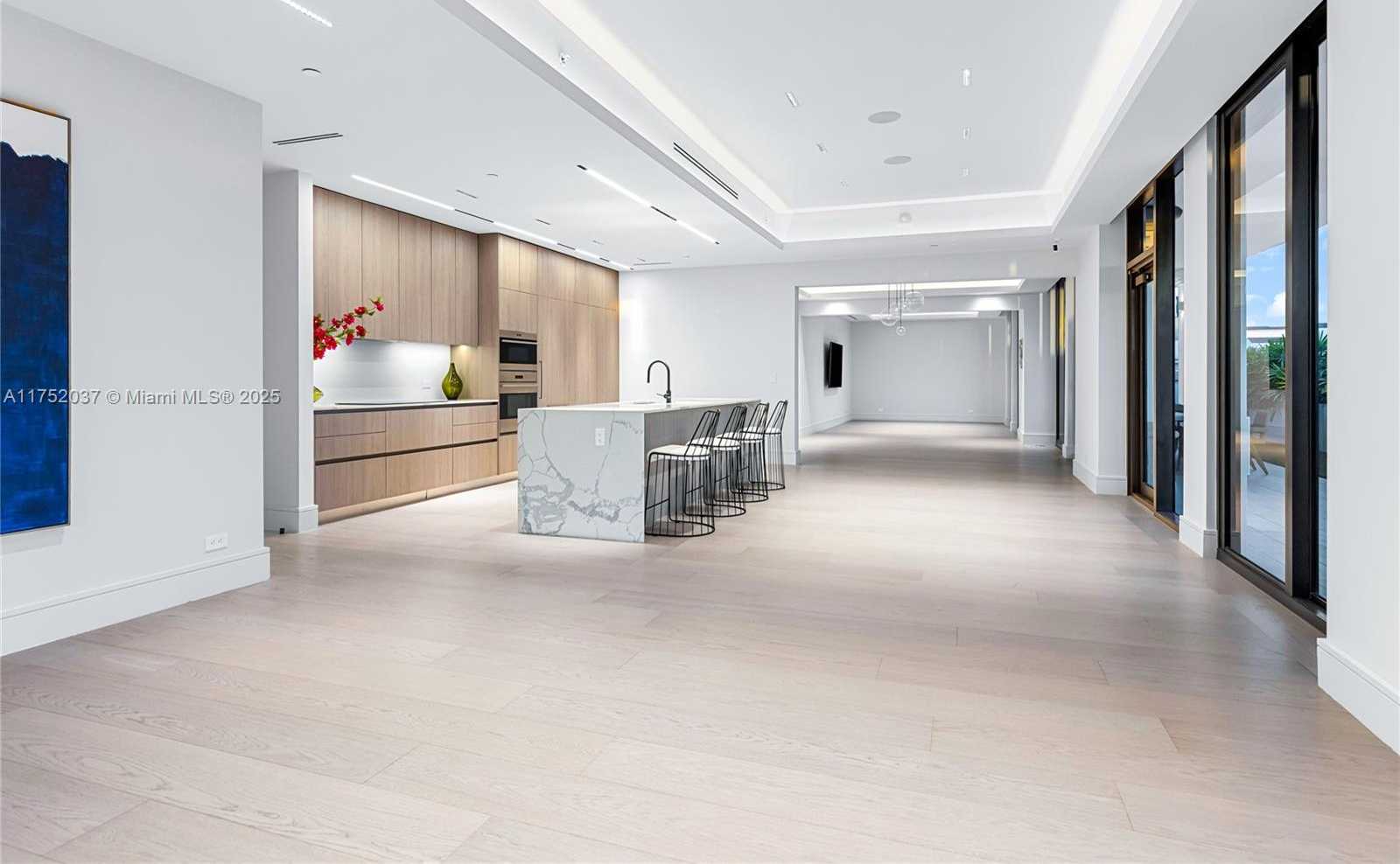 Small Image of 275 GIRALDA AVE #PH, Coral Gables Number 10