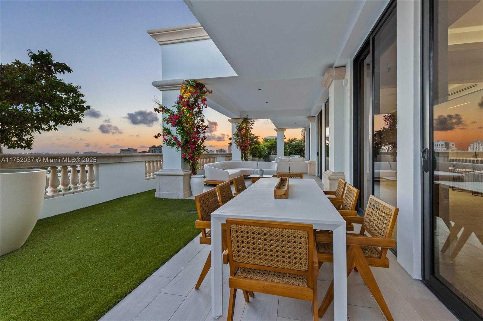 Small Image of 275 GIRALDA AVE #PH, Coral Gables Number 16