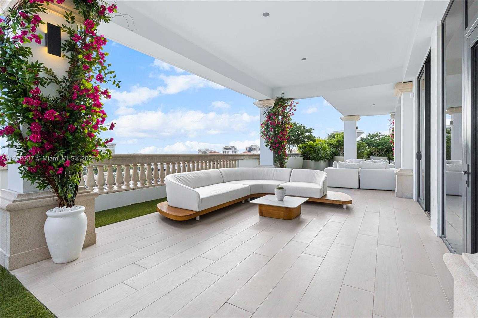 Small Image of 275 GIRALDA AVE #PH, Coral Gables Number 18