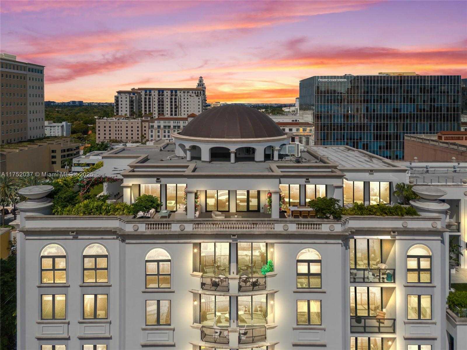 Small Image of 275 GIRALDA AVE #PH, Coral Gables Number 2