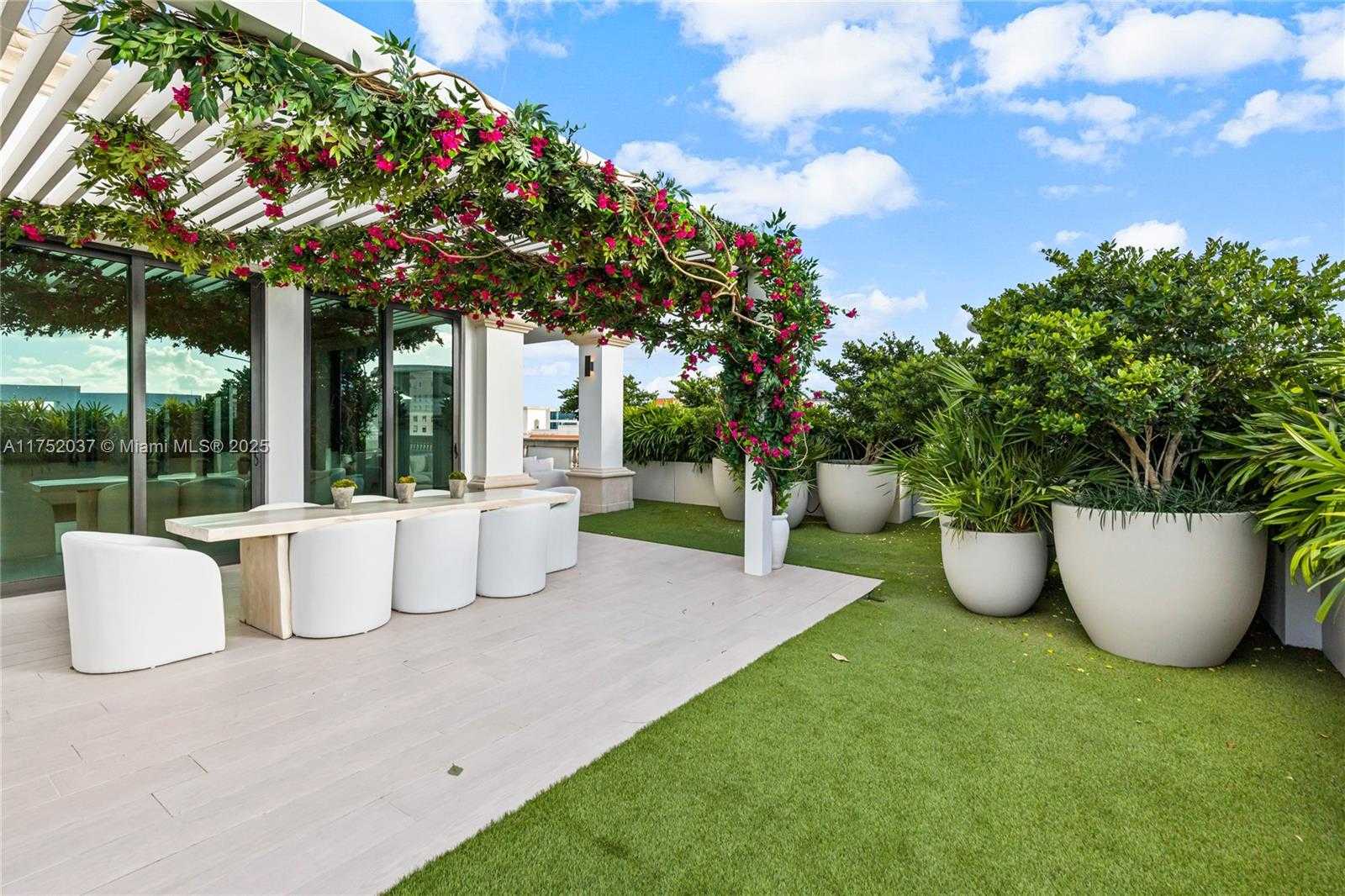 Small Image of 275 GIRALDA AVE #PH, Coral Gables Number 23