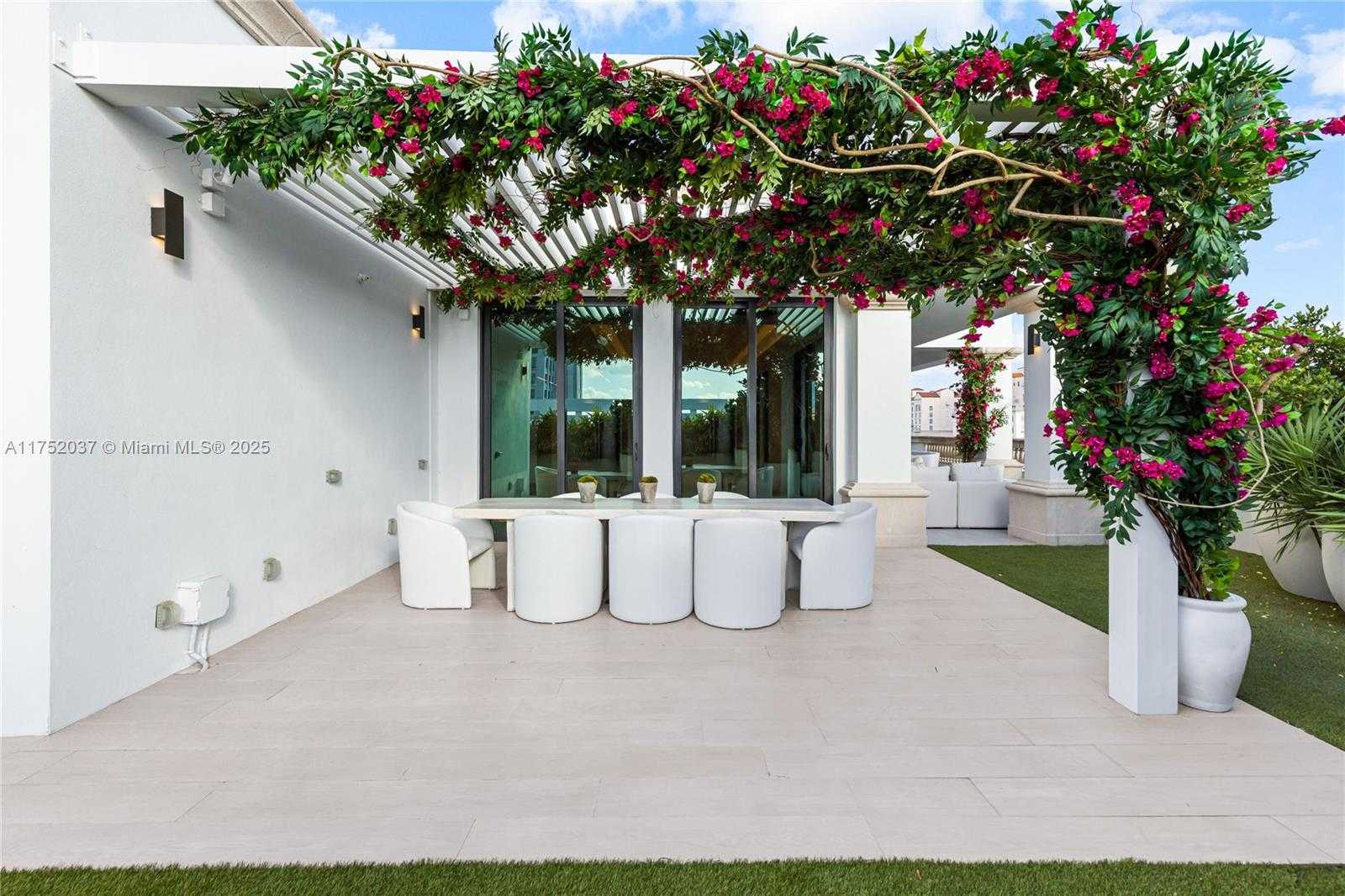 Small Image of 275 GIRALDA AVE #PH, Coral Gables Number 24