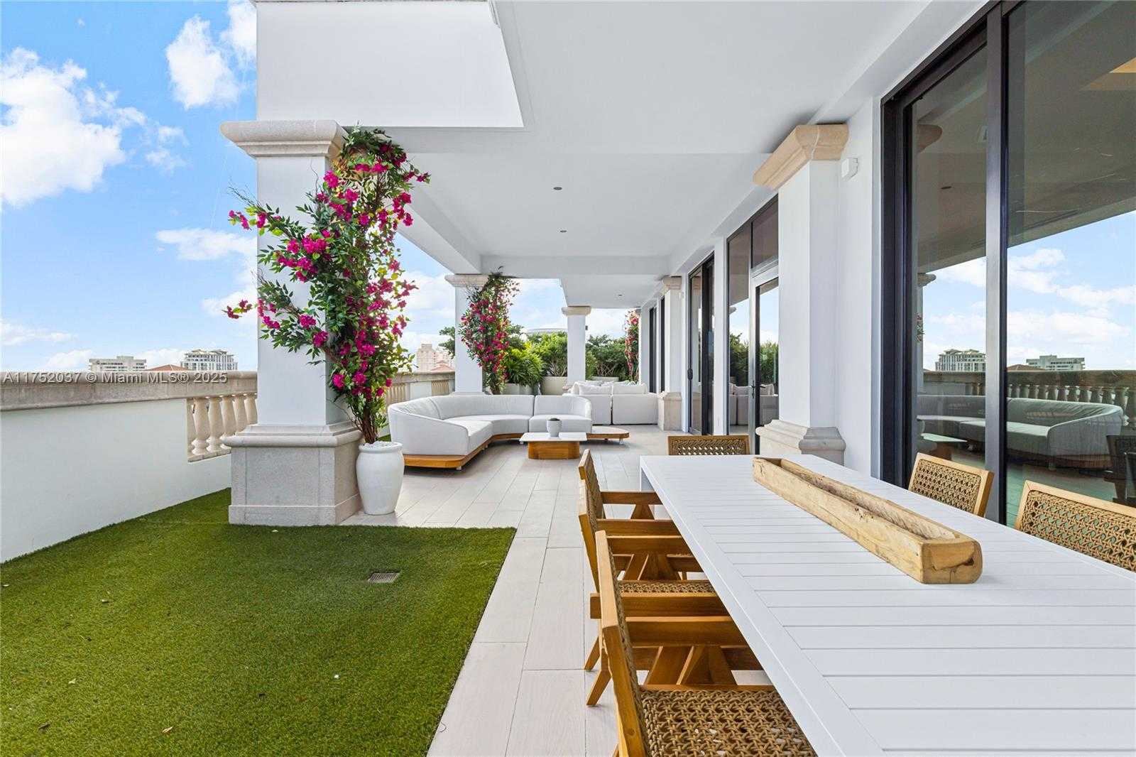 Small Image of 275 GIRALDA AVE #PH, Coral Gables Number 25