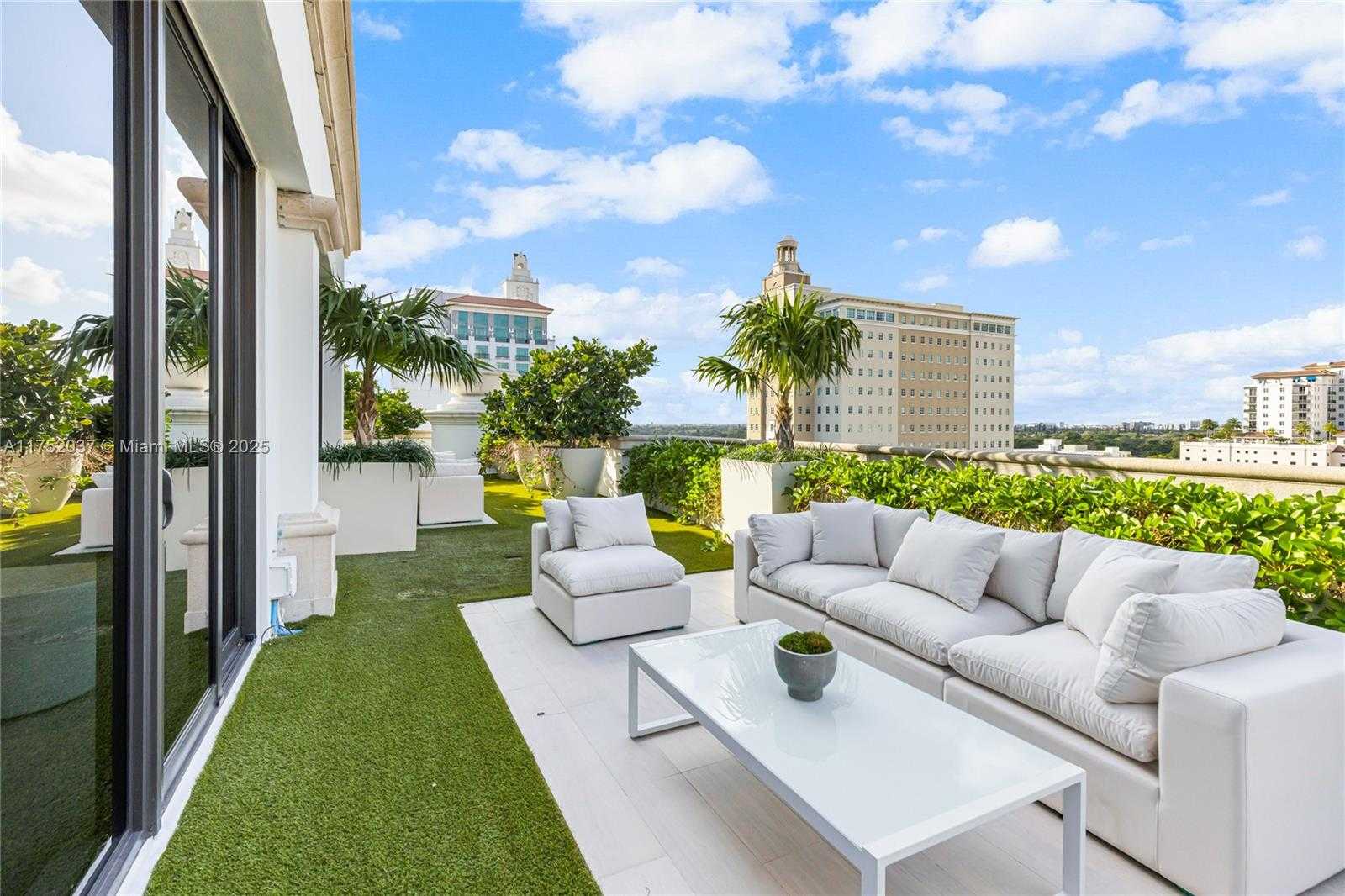 Small Image of 275 GIRALDA AVE #PH, Coral Gables Number 26