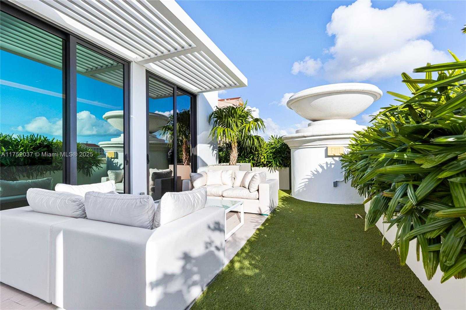 Small Image of 275 GIRALDA AVE #PH, Coral Gables Number 27