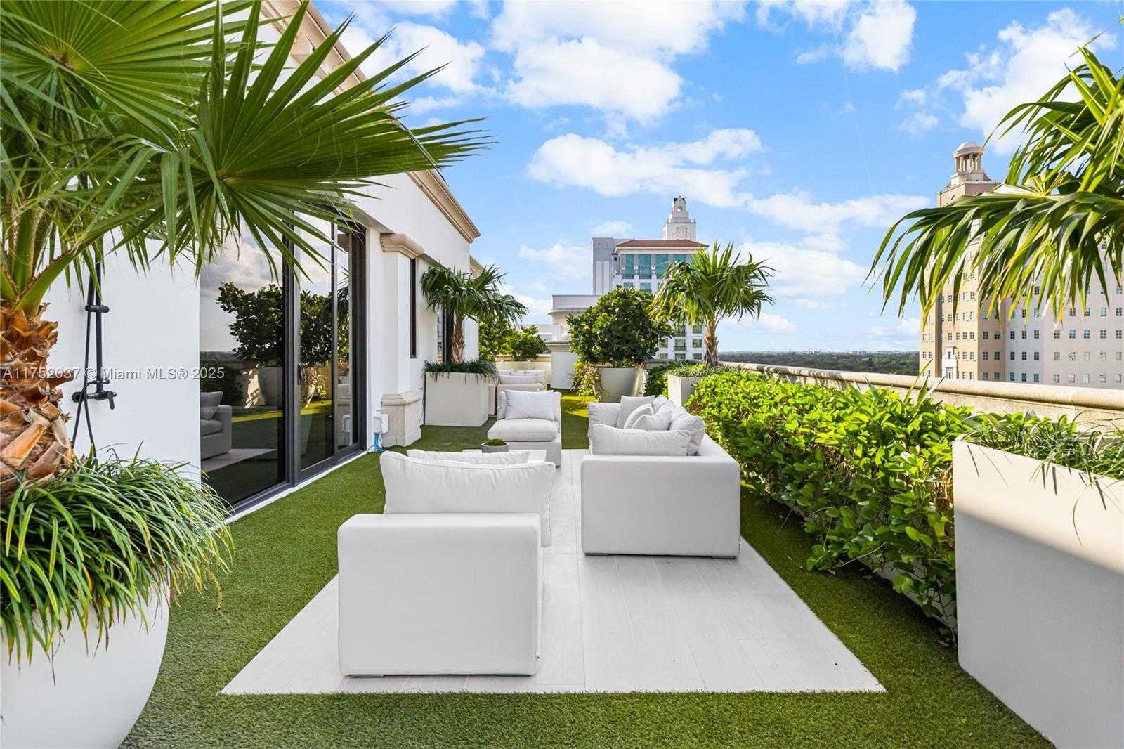 Small Image of 275 GIRALDA AVE #PH, Coral Gables Number 31