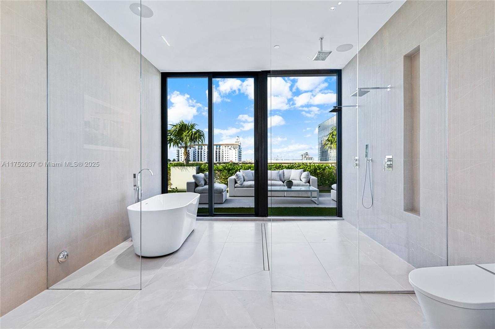 Small Image of 275 GIRALDA AVE #PH, Coral Gables Number 32