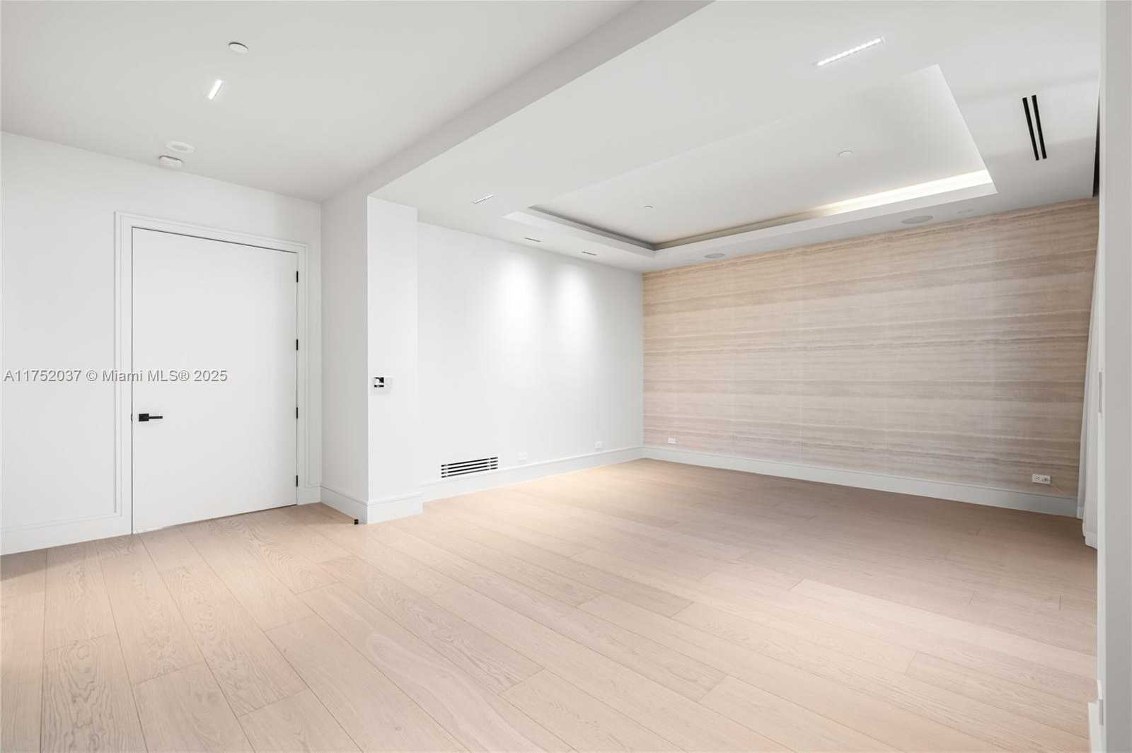 Small Image of 275 GIRALDA AVE #PH, Coral Gables Number 45