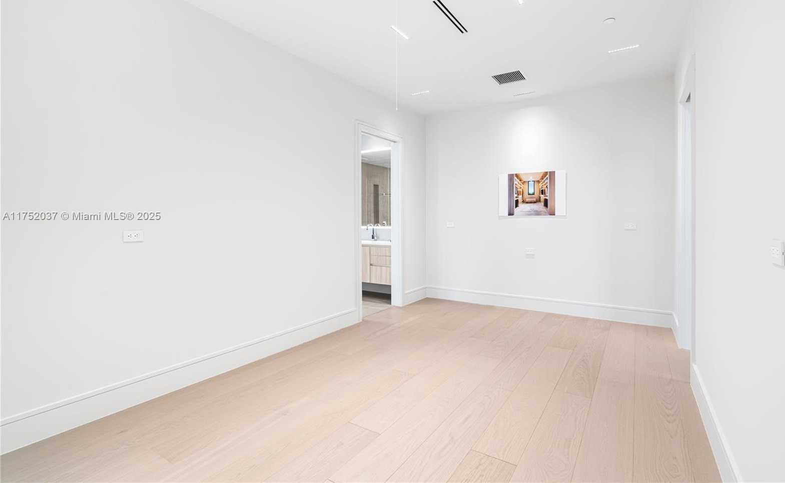 Small Image of 275 GIRALDA AVE #PH, Coral Gables Number 47