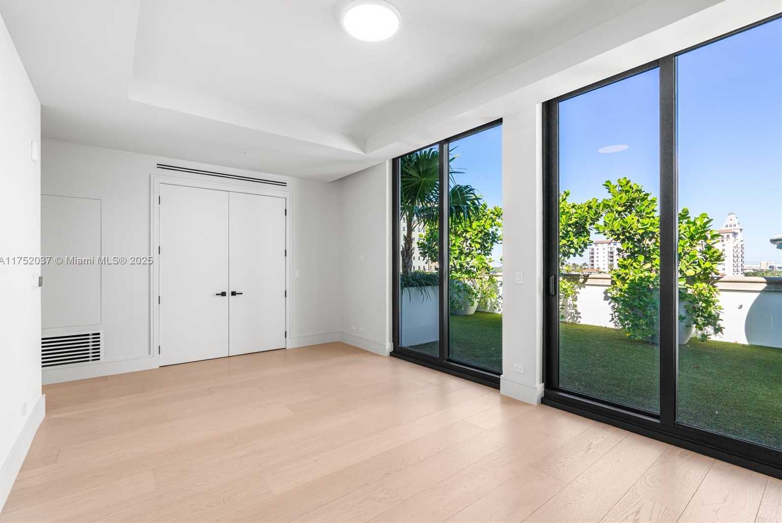 Small Image of 275 GIRALDA AVE #PH, Coral Gables Number 49