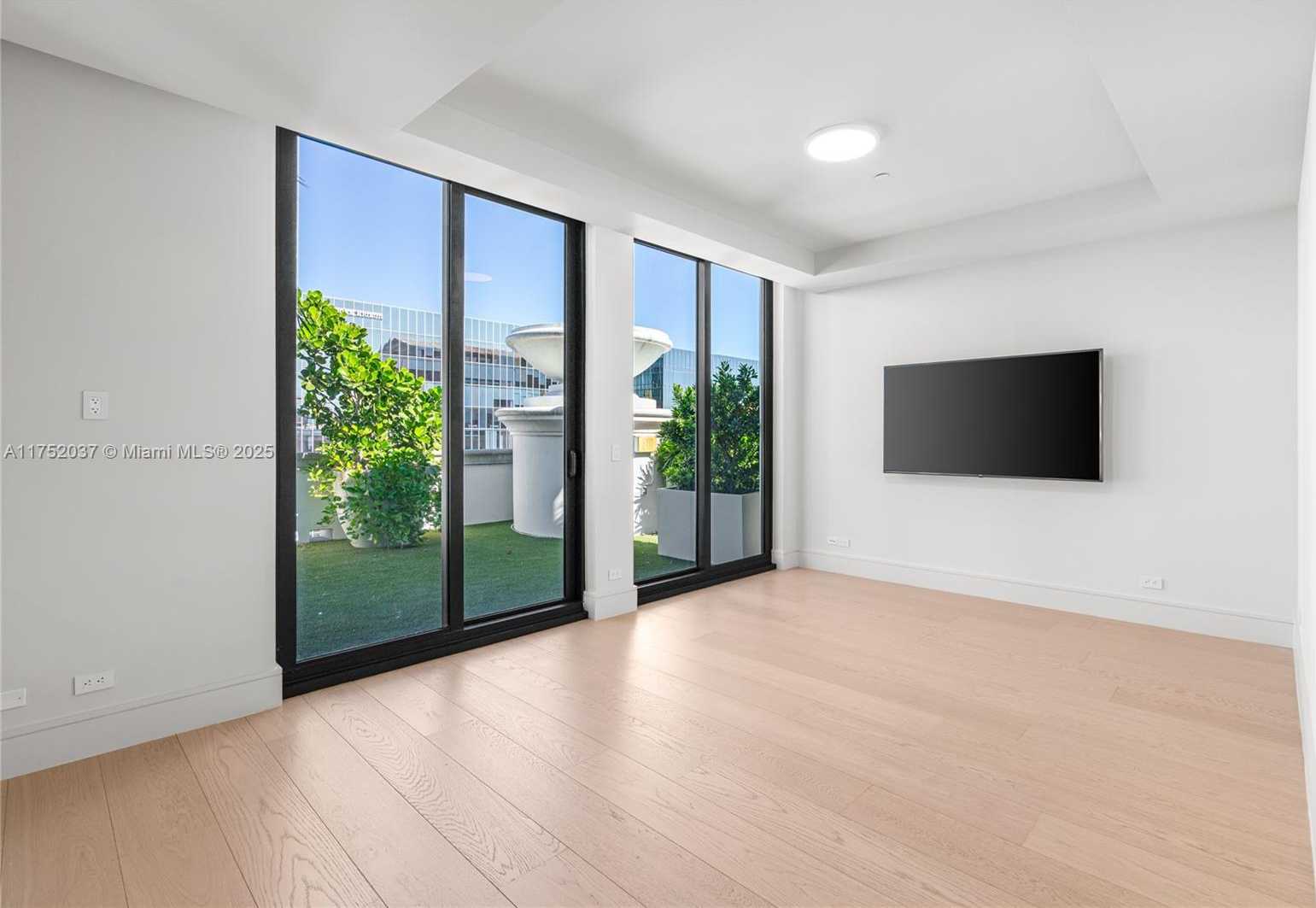 Small Image of 275 GIRALDA AVE #PH, Coral Gables Number 51