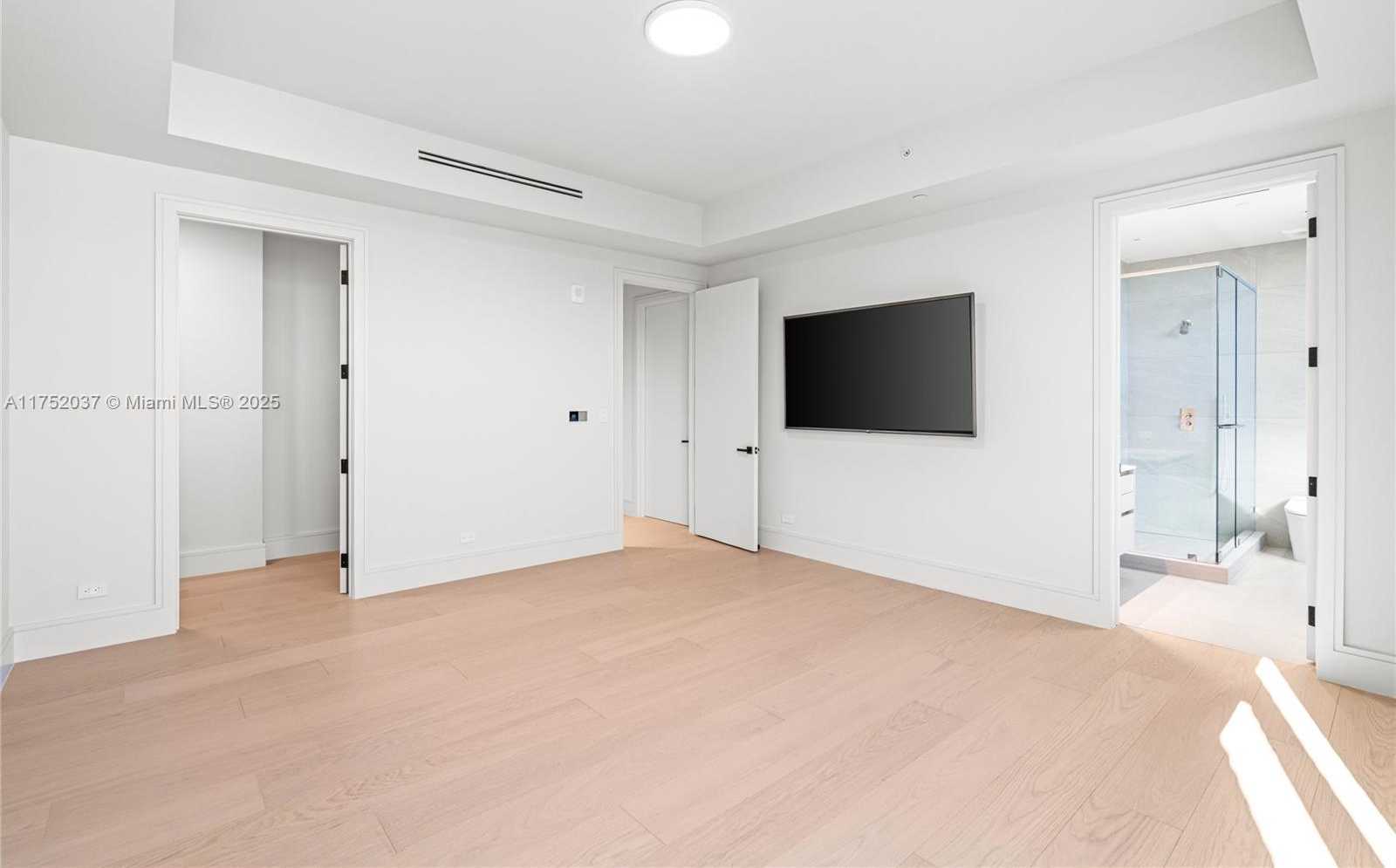 Small Image of 275 GIRALDA AVE #PH, Coral Gables Number 54