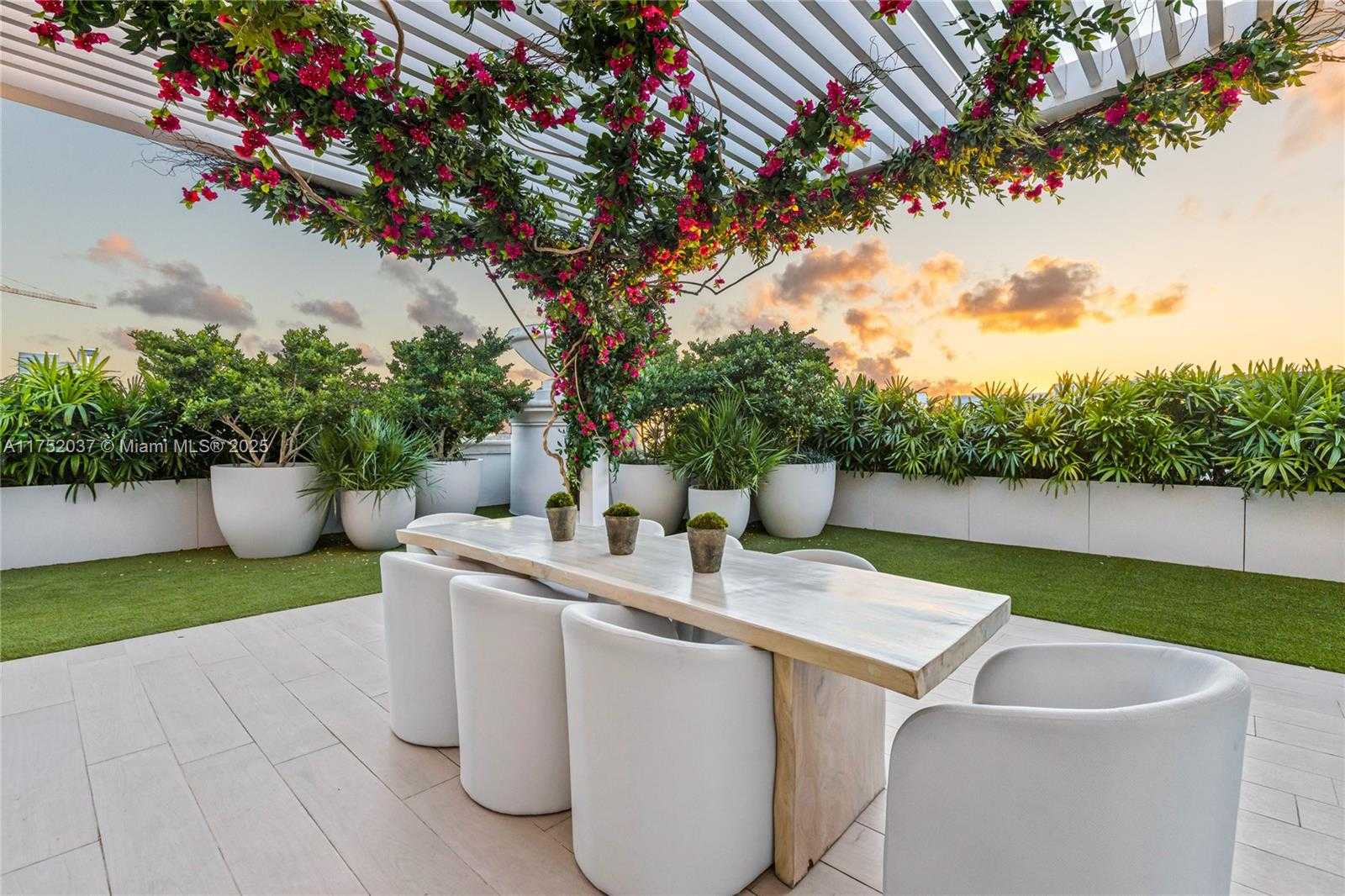 Small Image of 275 GIRALDA AVE #PH, Coral Gables Number 7