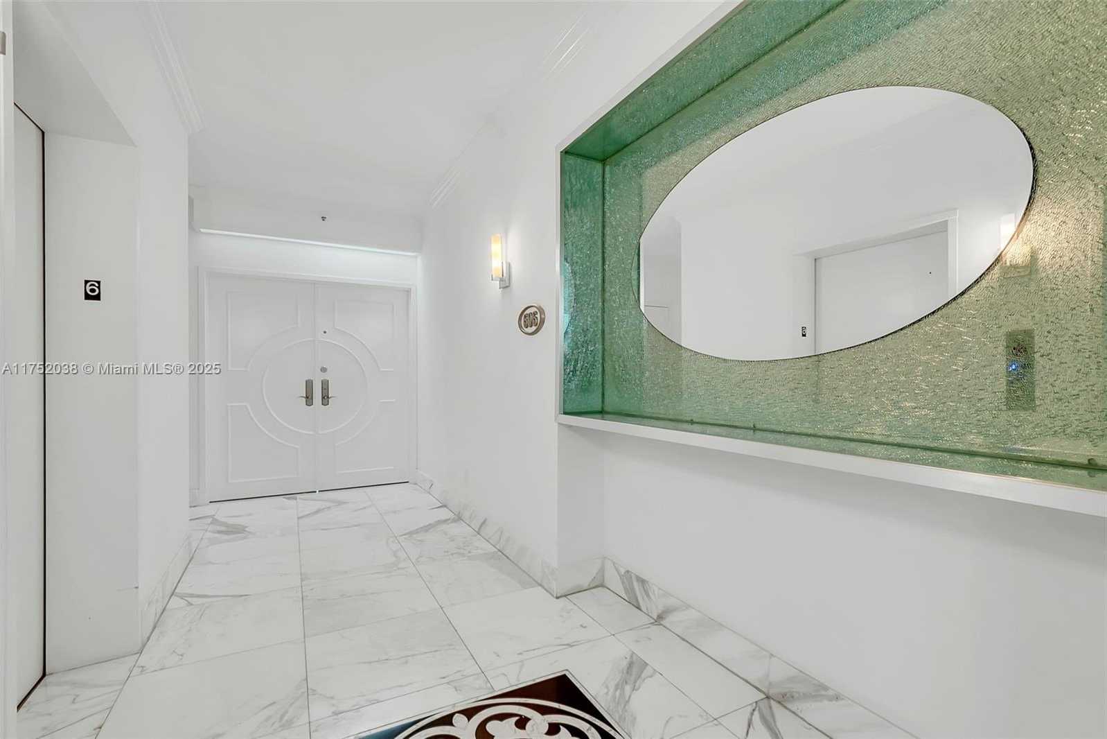 Small Image of 300 SOUTH POINTE DR #606, Miami Beach Number 14