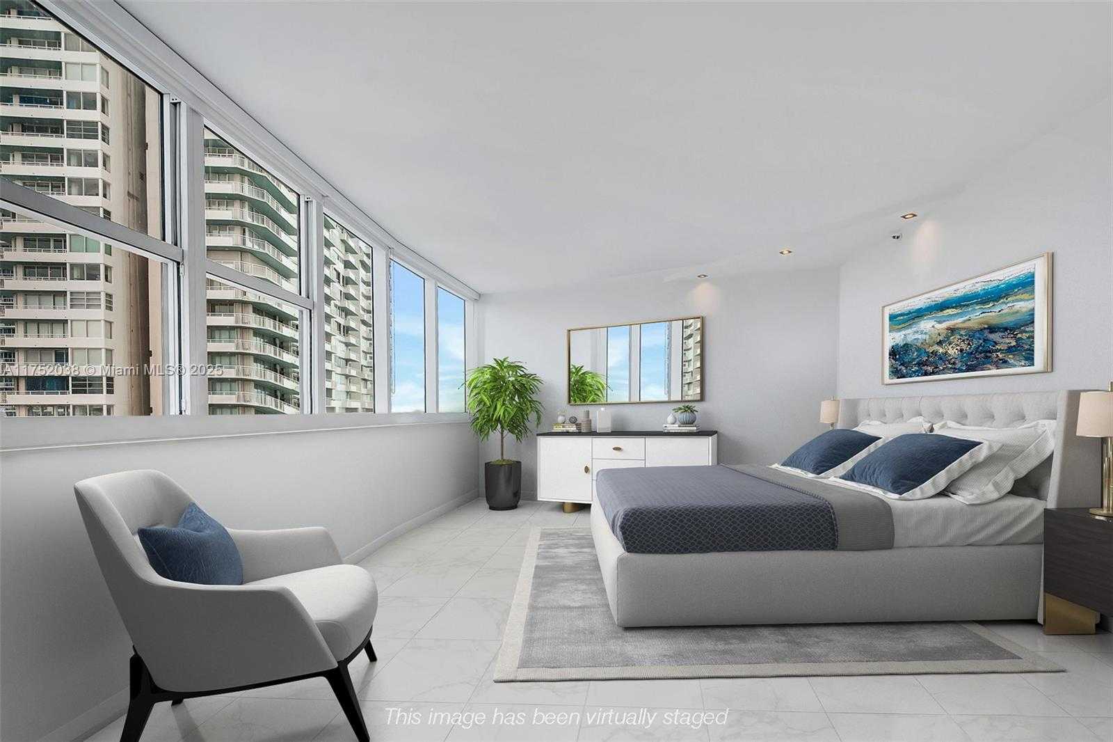 Small Image of 300 SOUTH POINTE DR #606, Miami Beach Number 6
