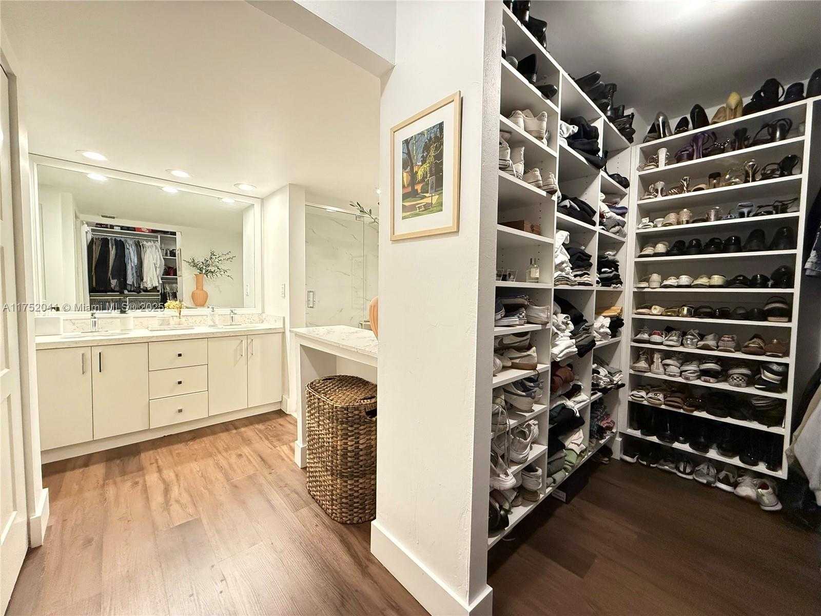 Small Image of 600 BILTMORE WAY #215, Coral Gables Number 10