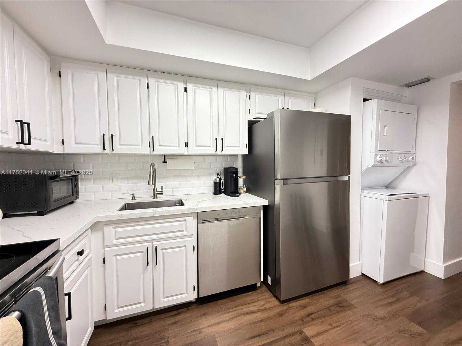 Small Image of 600 BILTMORE WAY #215, Coral Gables Number 18