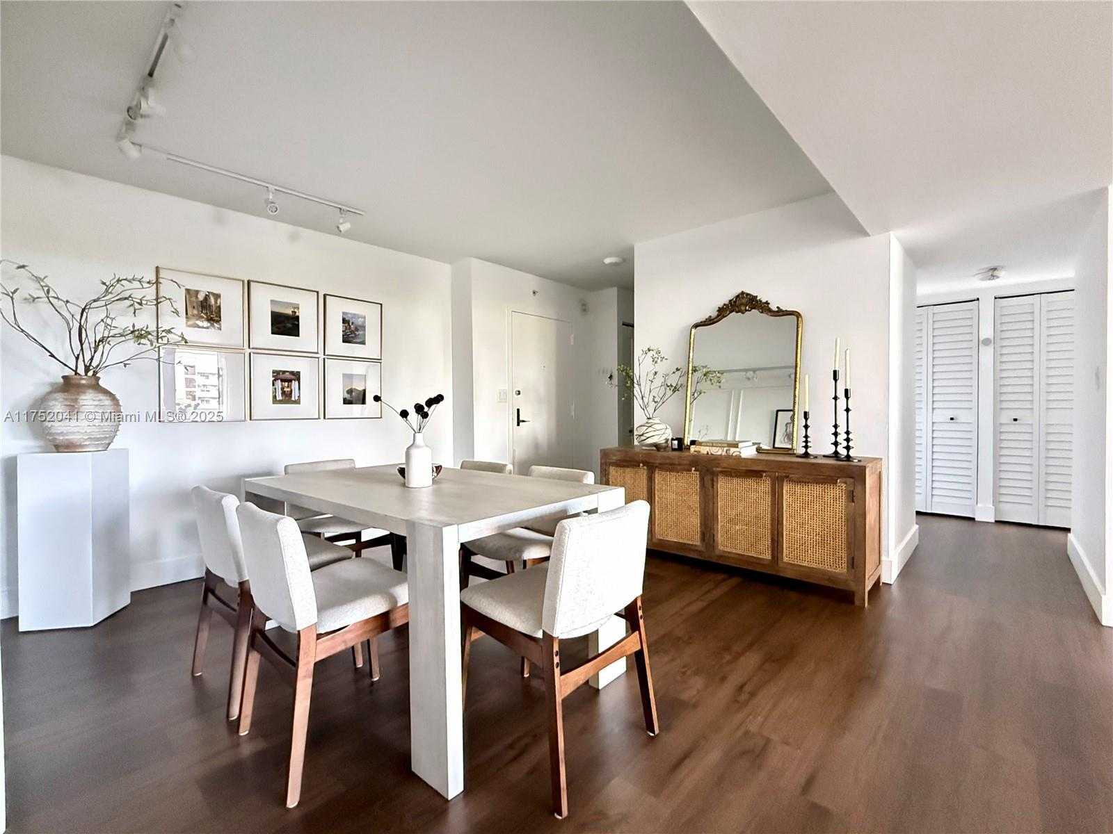 Small Image of 600 BILTMORE WAY #215, Coral Gables Number 4