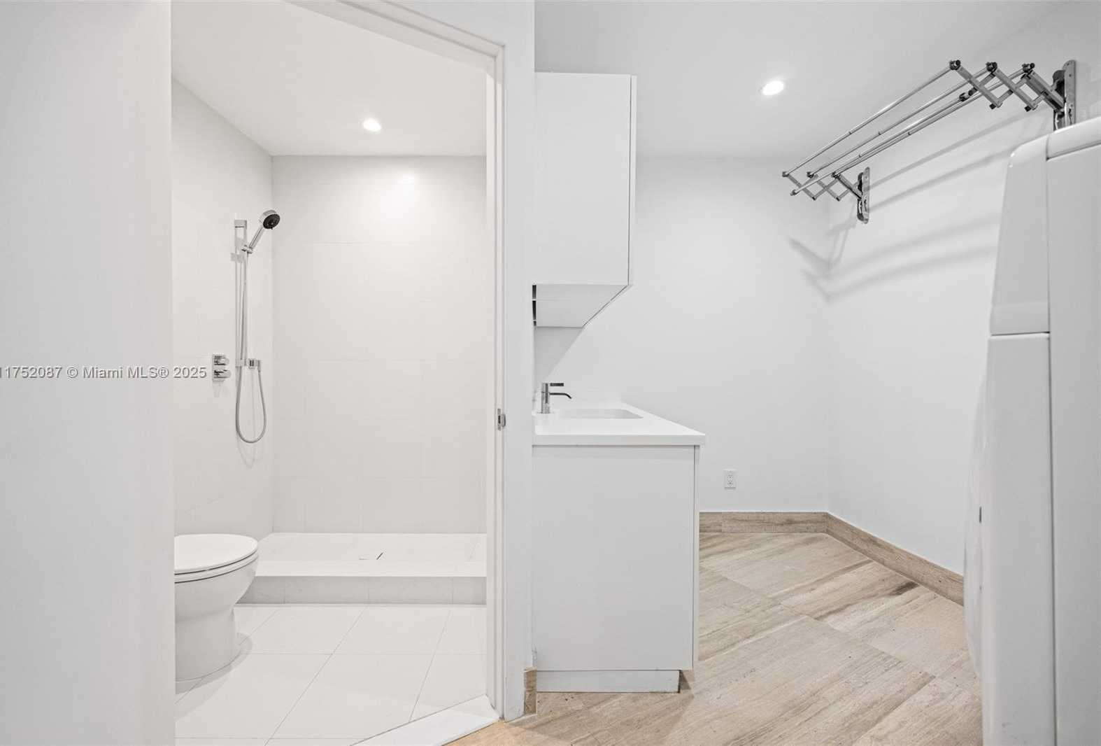 Small Image of 18555 COLLINS AVE #2305, Sunny Isles Beach Number 28