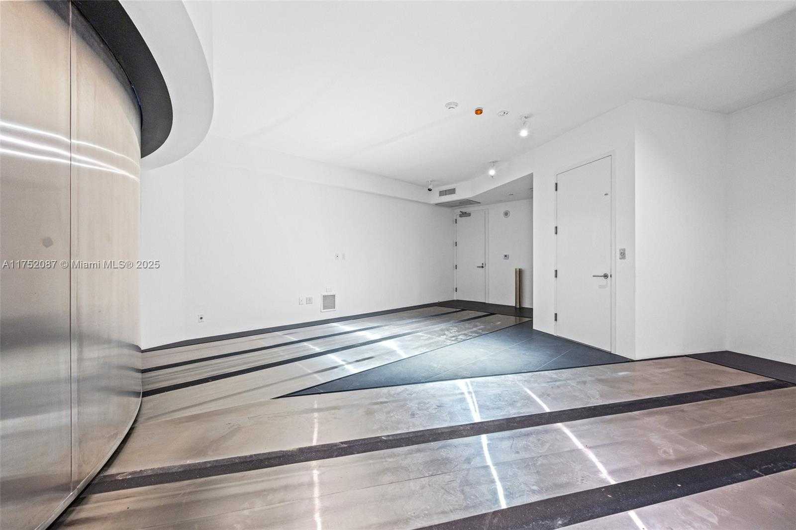 Small Image of 18555 COLLINS AVE #2305, Sunny Isles Beach Number 31
