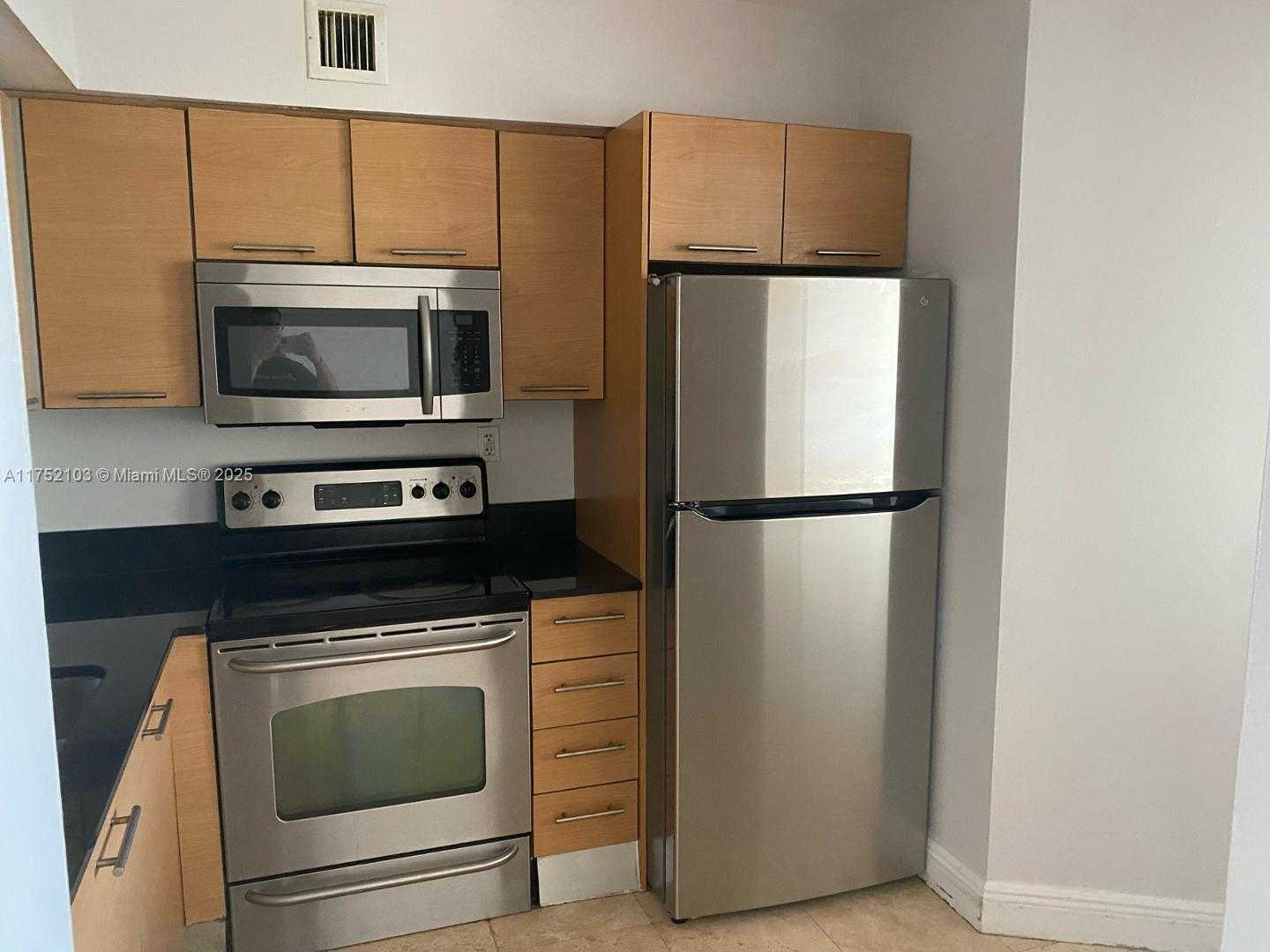 Small Image of 3300 NORTH EAST 191ST ST #416, Aventura Number 5