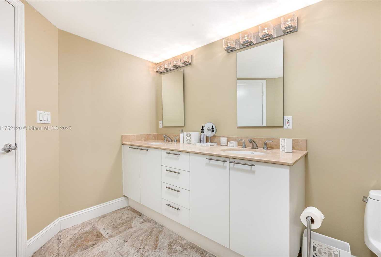 Small Image of 16699 COLLINS AVE #3010, Sunny Isles Beach Number 18