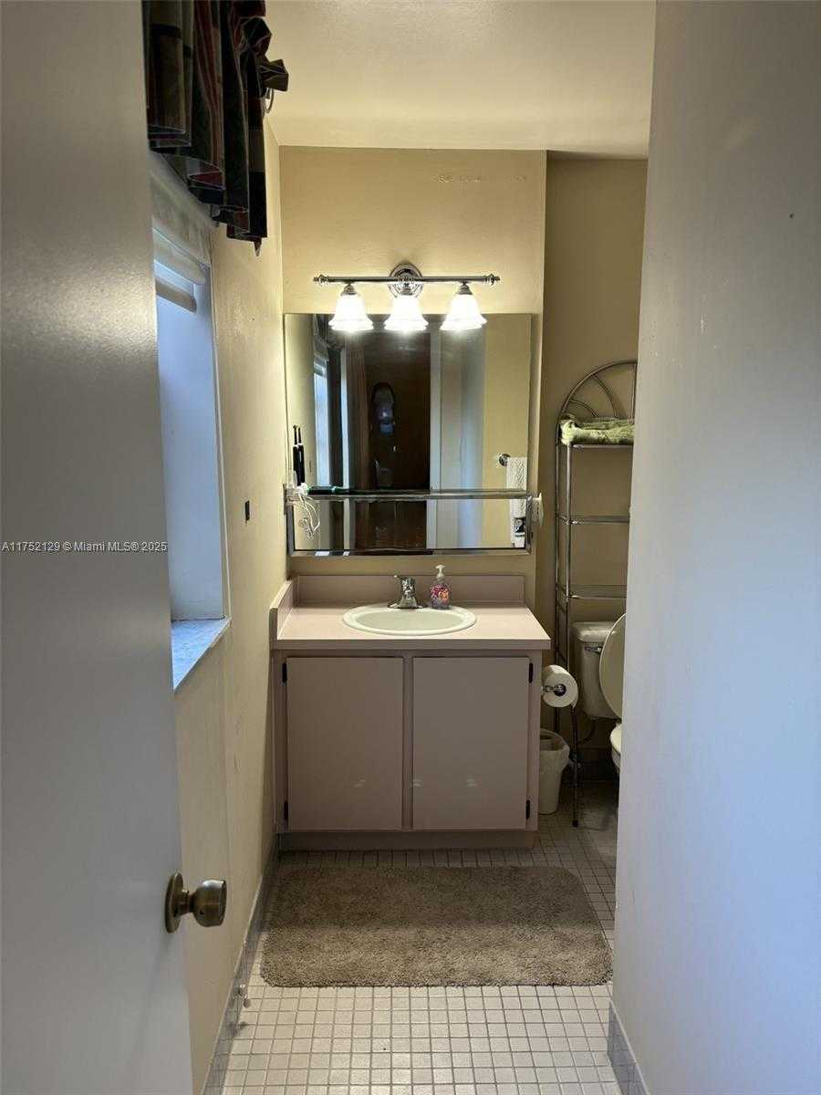 Small Image of 12371 SOUTH WEST 52ND ST, Cooper City Number 8