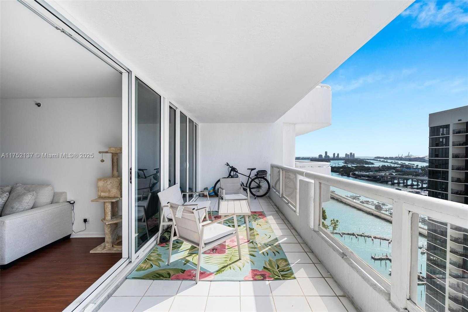 Small Image of 1717 NORTH BAYSHORE DR #A-3242, Miami Number 15