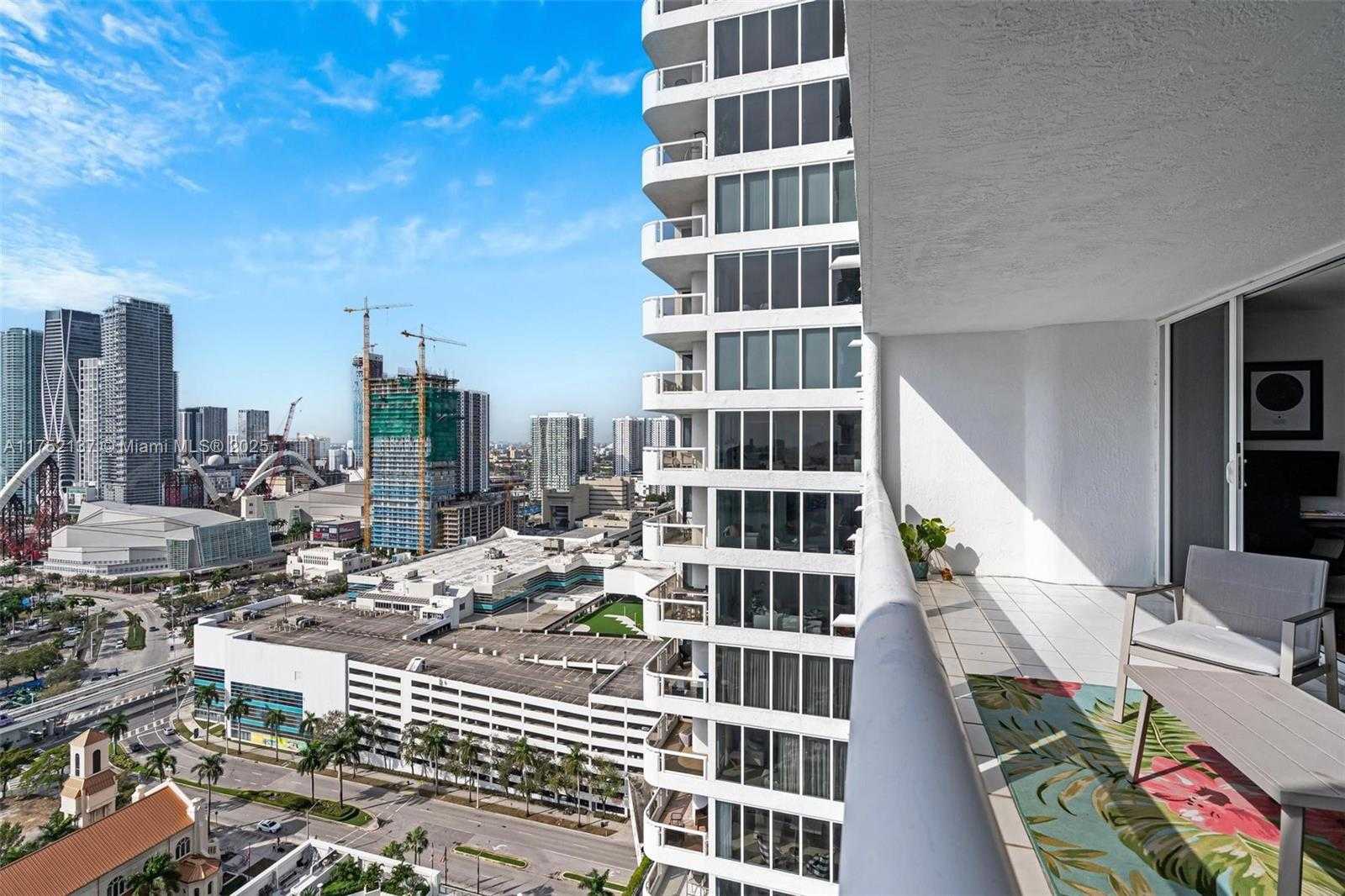 Small Image of 1717 NORTH BAYSHORE DR #A-3242, Miami Number 17
