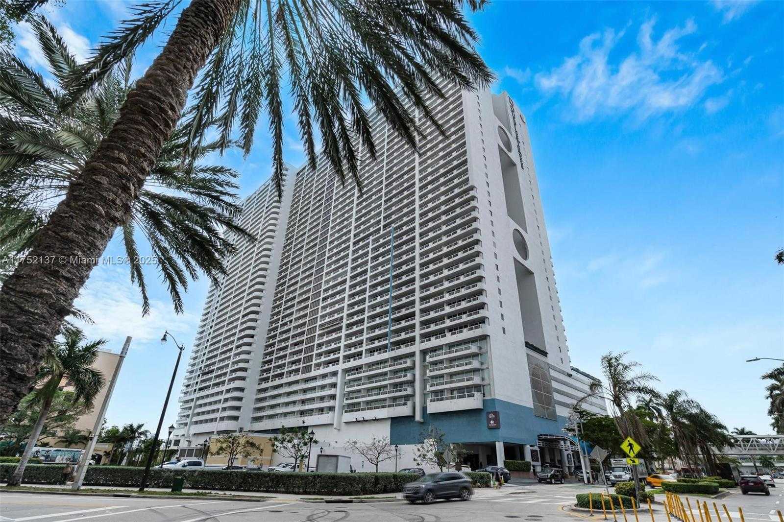 Small Image of 1717 NORTH BAYSHORE DR #A-3242, Miami Number 29