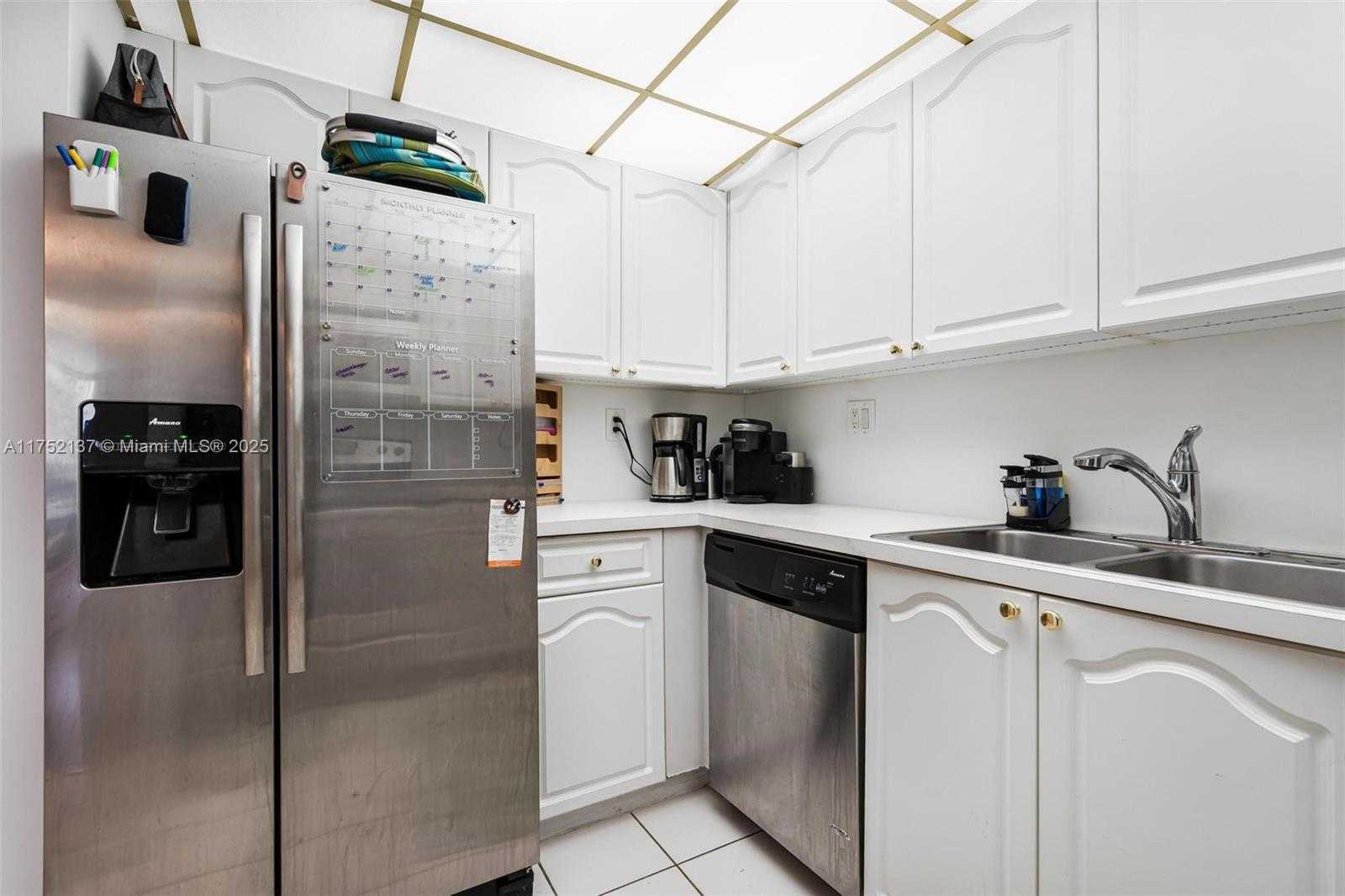 Small Image of 1717 NORTH BAYSHORE DR #A-3242, Miami Number 7