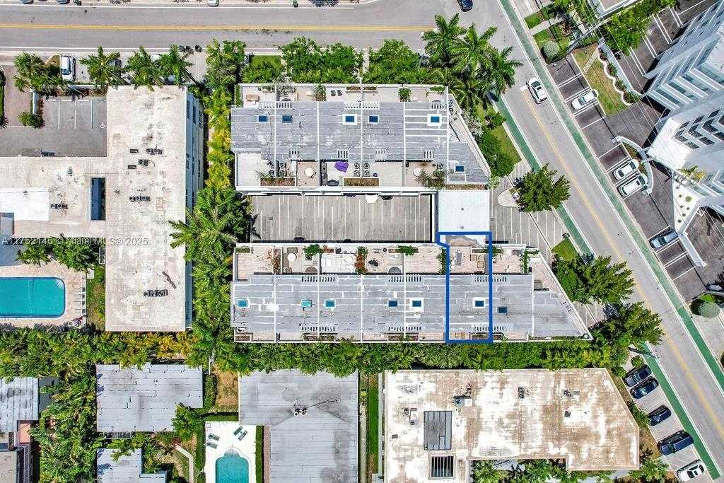 Small Image of 1000 99TH ST #9, Bay Harbor Islands Number 4