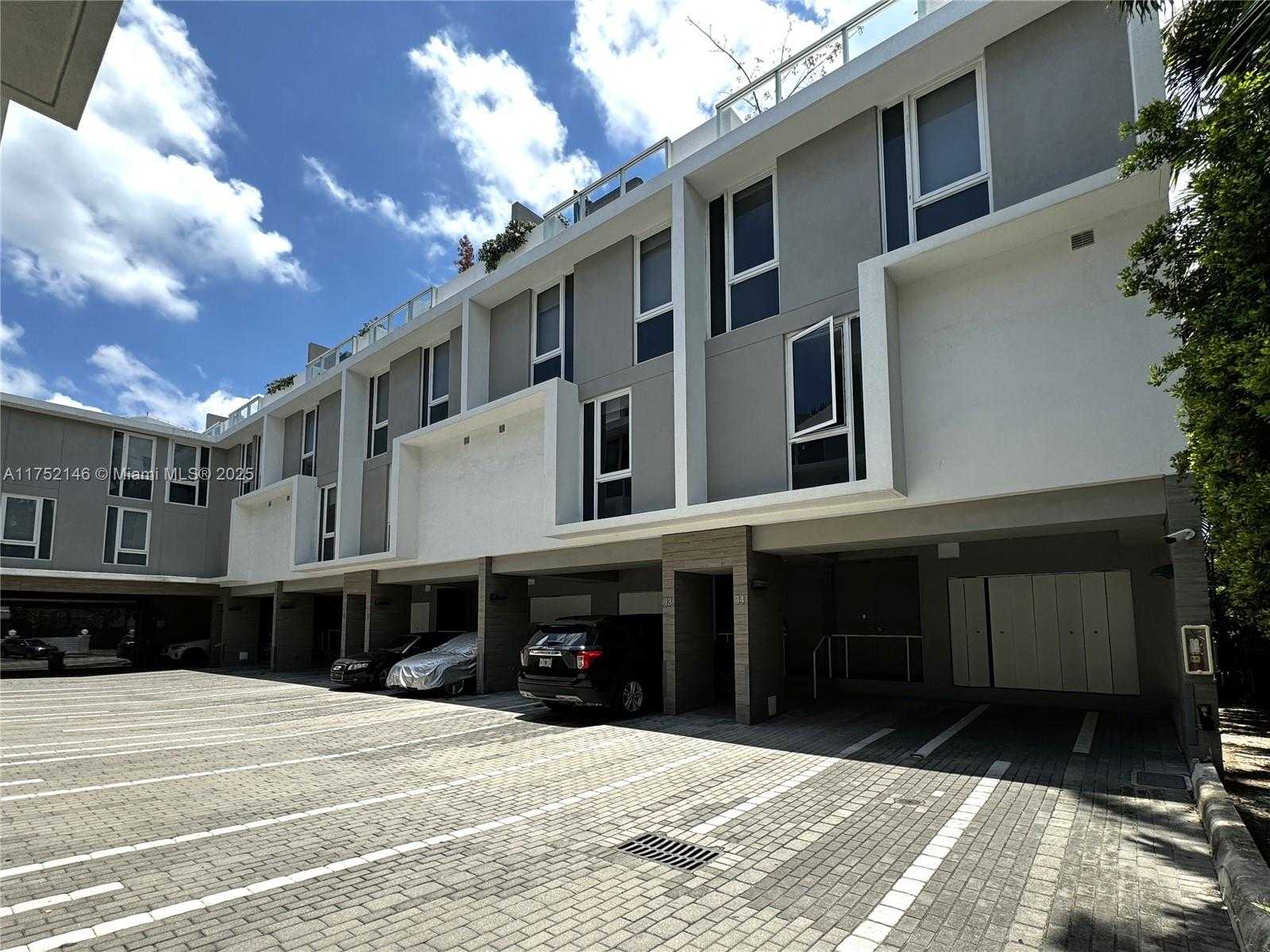 Small Image of 1000 99TH ST #9, Bay Harbor Islands Number 5