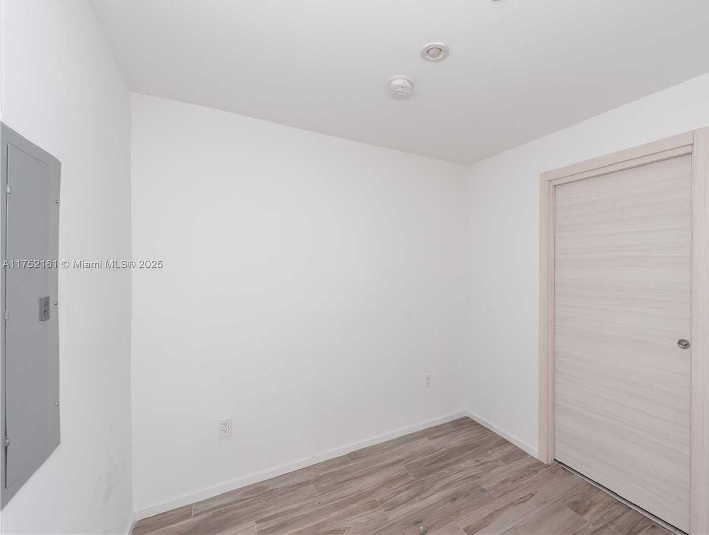 Small Image of 801 SOUTH MIAMI AVE #1602, Miami Number 24