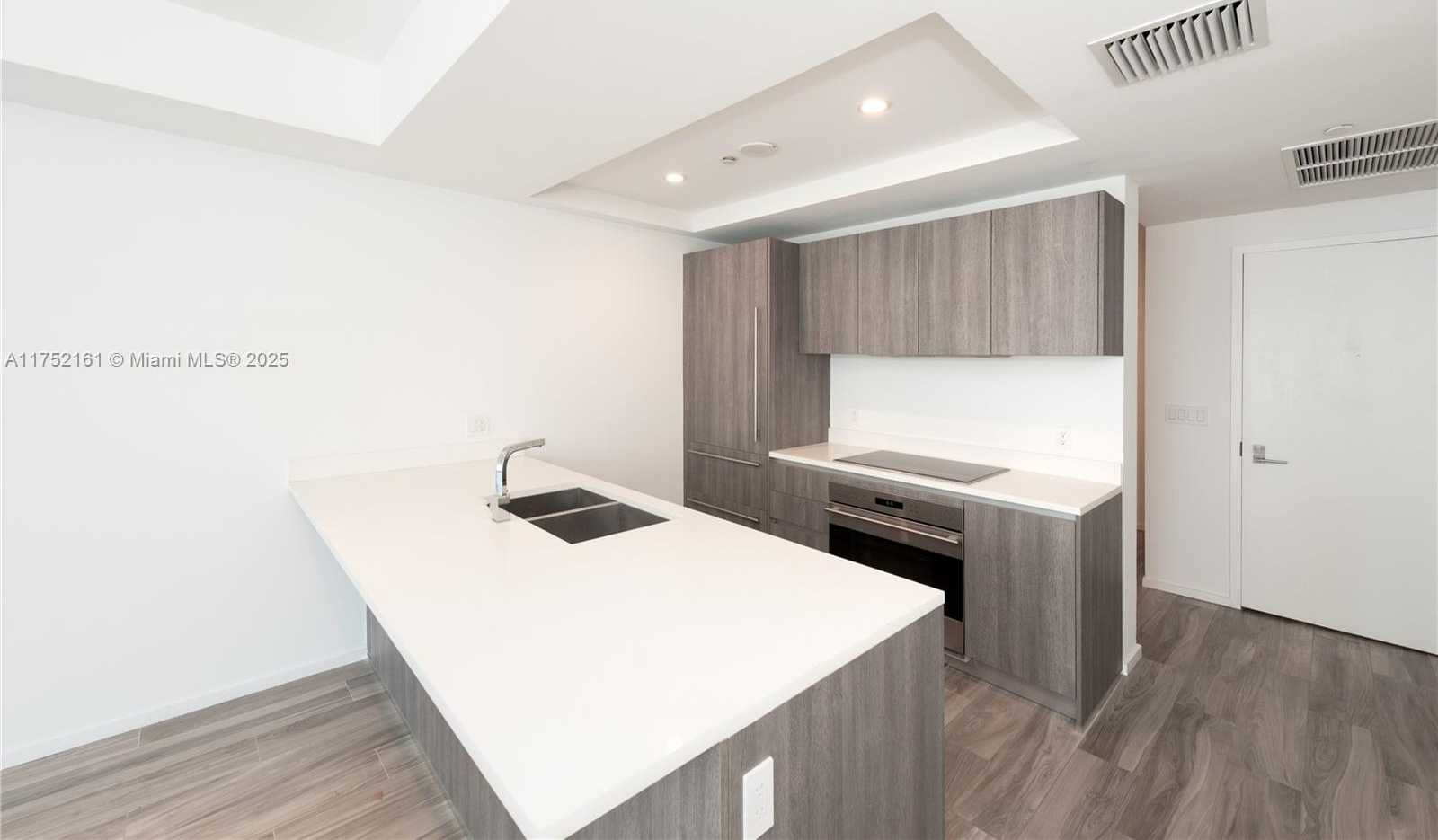 Small Image of 801 SOUTH MIAMI AVE #1602, Miami Number 7