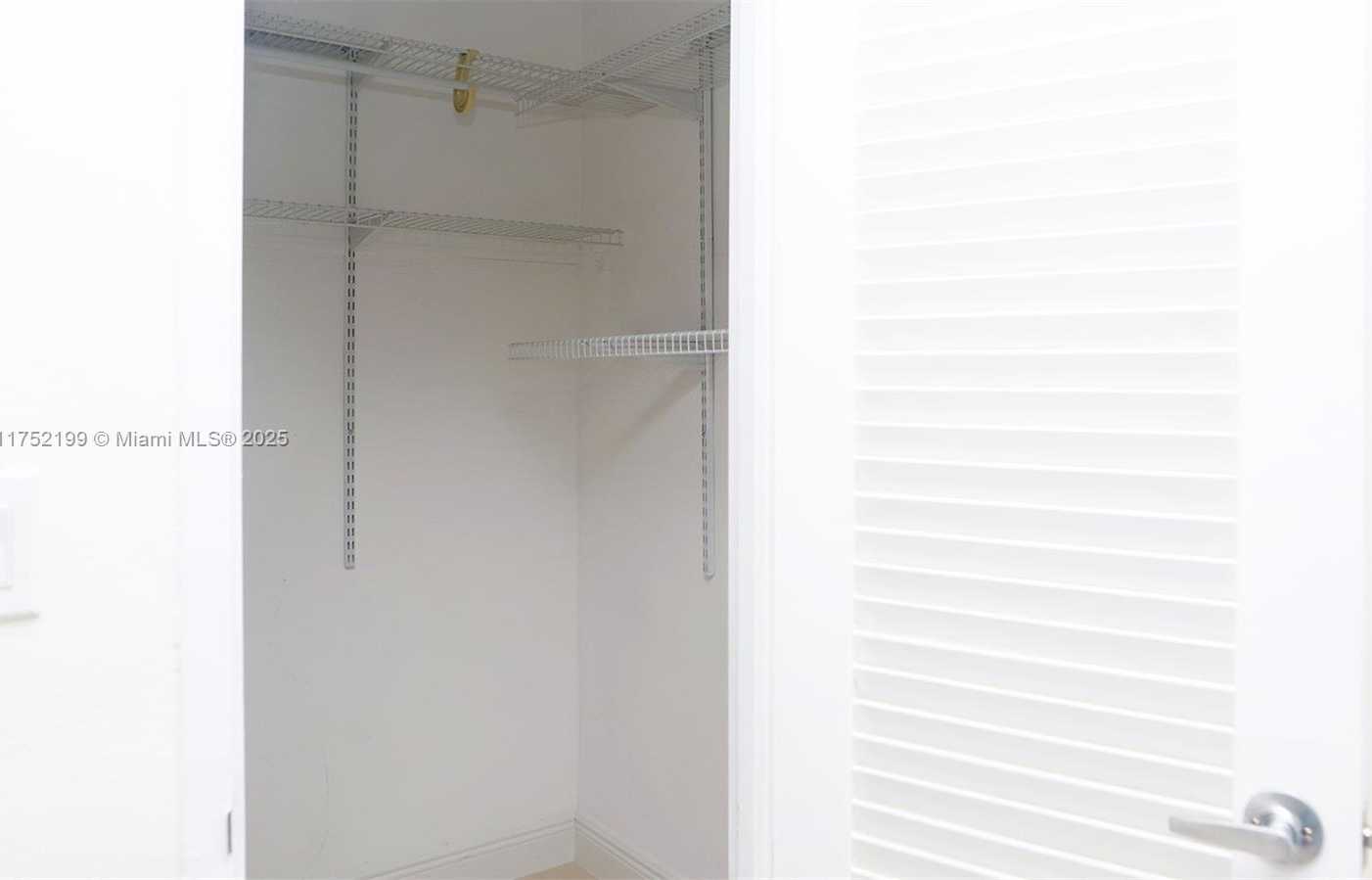 Small Image of 3001 SOUTH OCEAN DR #545, Hollywood Number 13