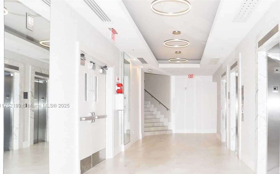 Small Image of 3001 SOUTH OCEAN DR #545, Hollywood Number 18