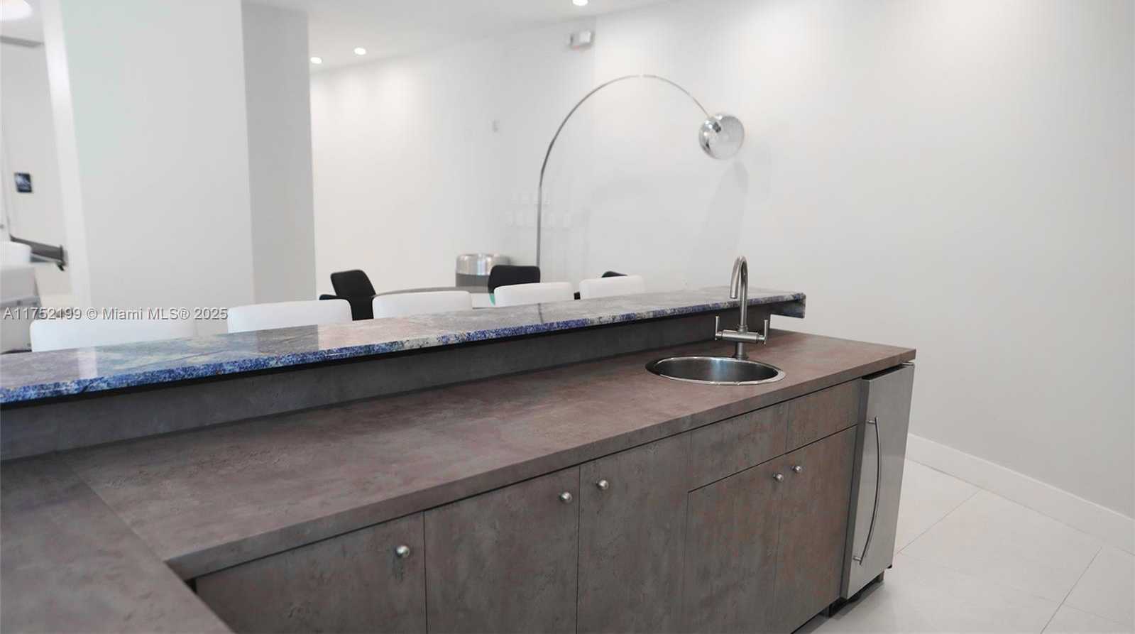 Small Image of 3001 SOUTH OCEAN DR #545, Hollywood Number 21