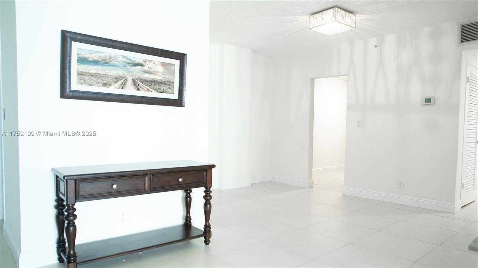Small Image of 3001 SOUTH OCEAN DR #545, Hollywood Number 5