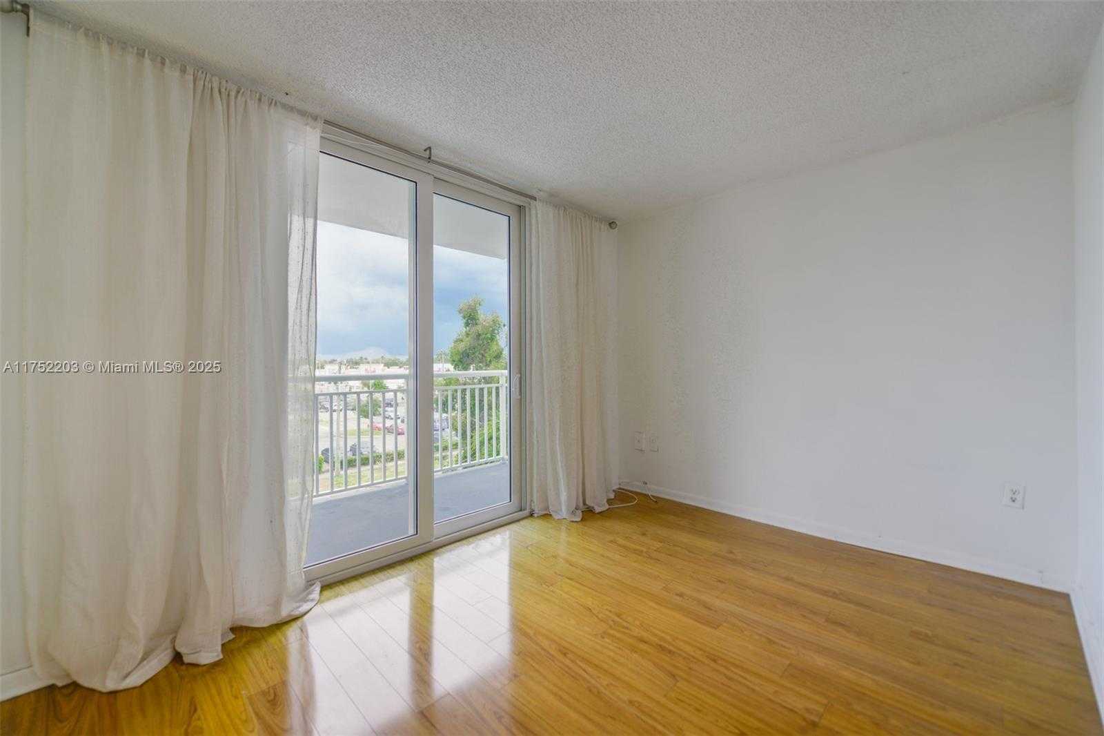 Small Image of 1251 NORTH EAST 108TH ST #411, Miami Number 5