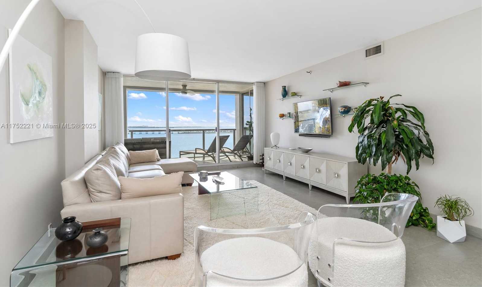 Small Image of 1541 BRICKELL AVE #A1202, Miami Number 14