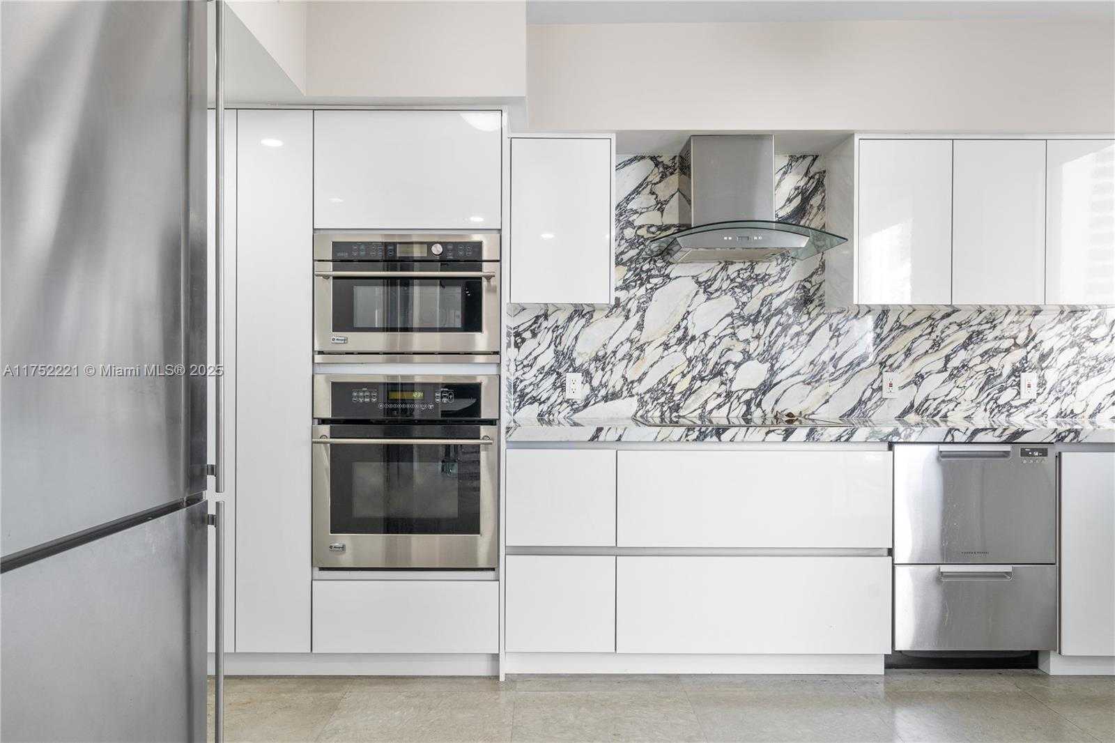 Small Image of 1541 BRICKELL AVE #A1202, Miami Number 4