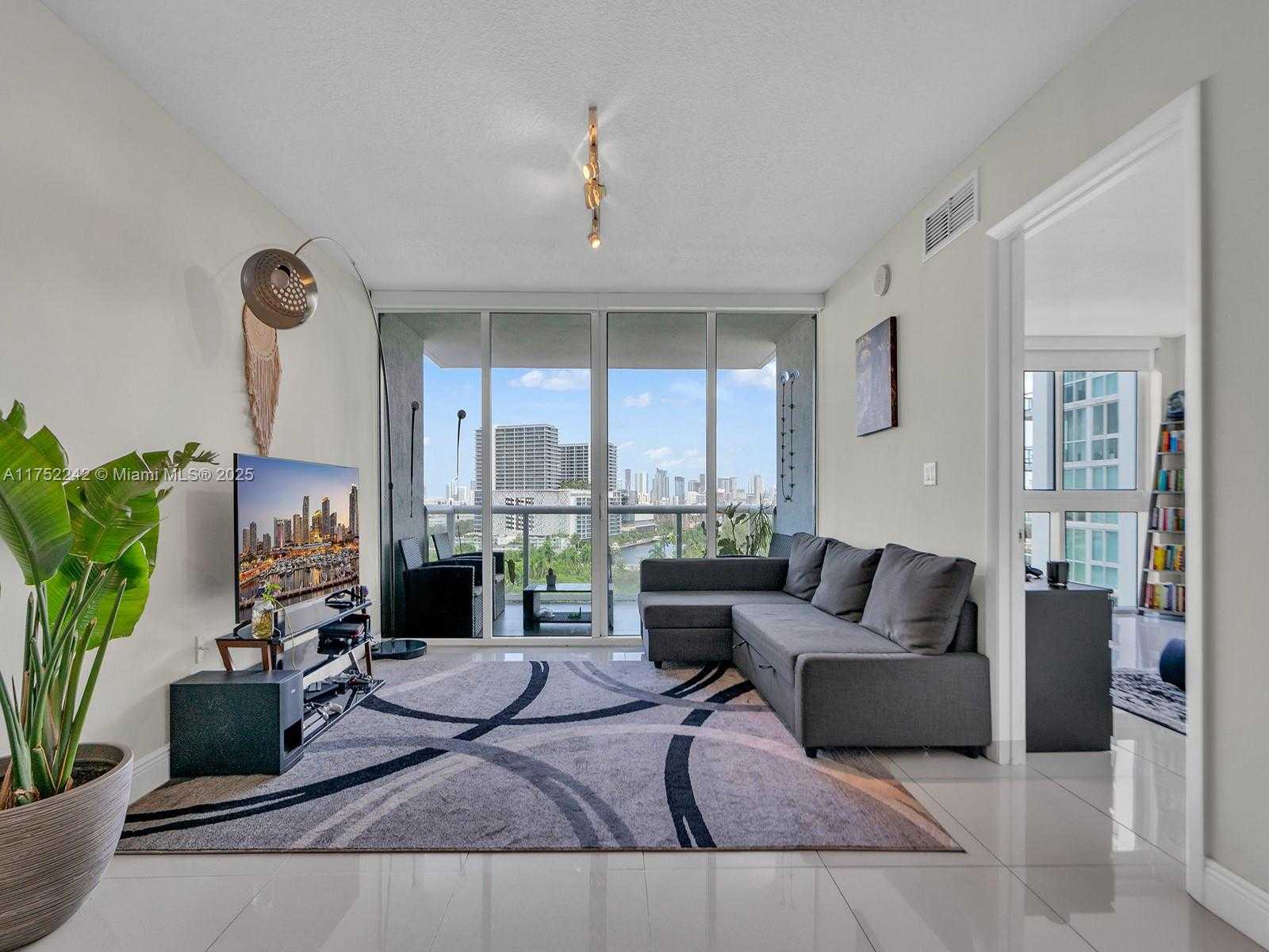 Small Image of 1861 NORTH WEST S RIVER DR #1410, Miami Number 18