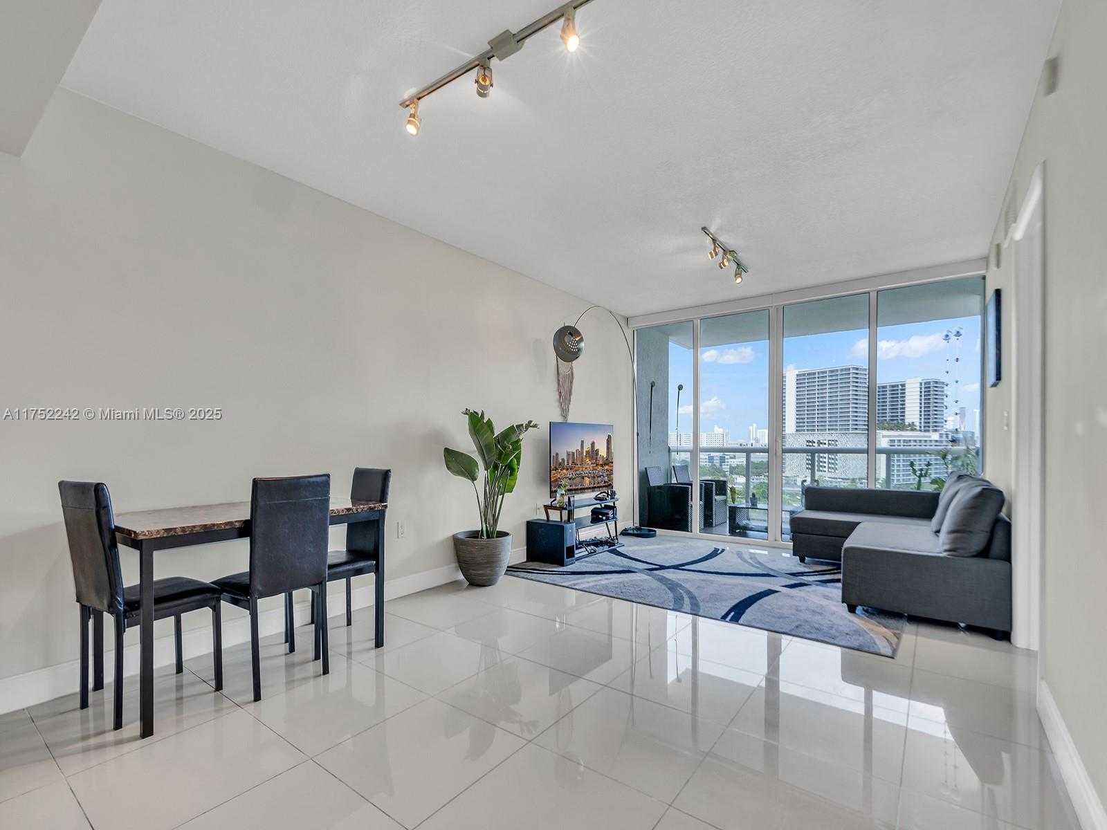 Small Image of 1861 NORTH WEST S RIVER DR #1410, Miami Number 20