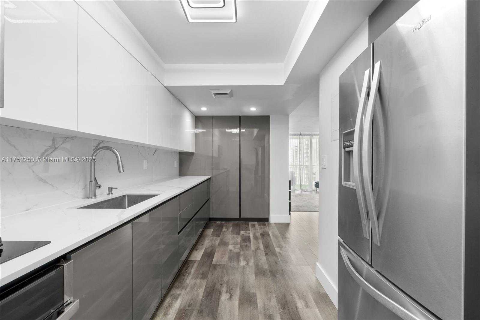 Small Image of 18011 BISCAYNE BLVD #1602, Aventura Number 10