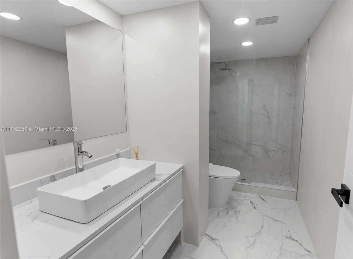 Small Image of 18011 BISCAYNE BLVD #1602, Aventura Number 23