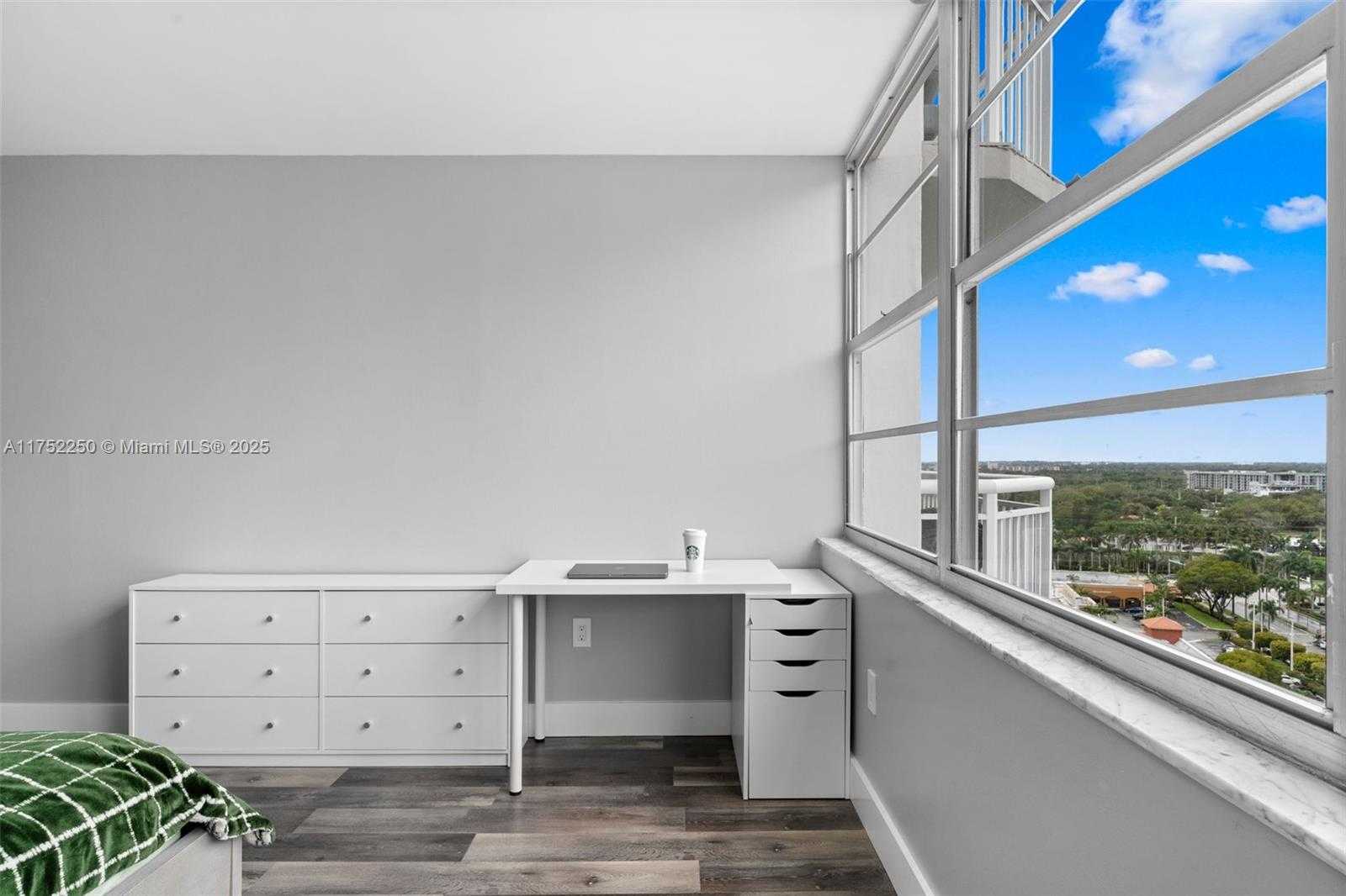 Small Image of 18011 BISCAYNE BLVD #1602, Aventura Number 25