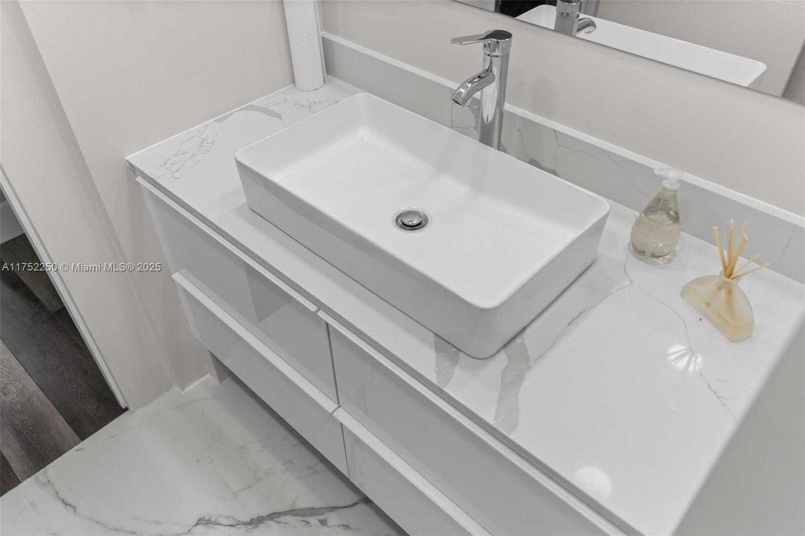 Small Image of 18011 BISCAYNE BLVD #1602, Aventura Number 28