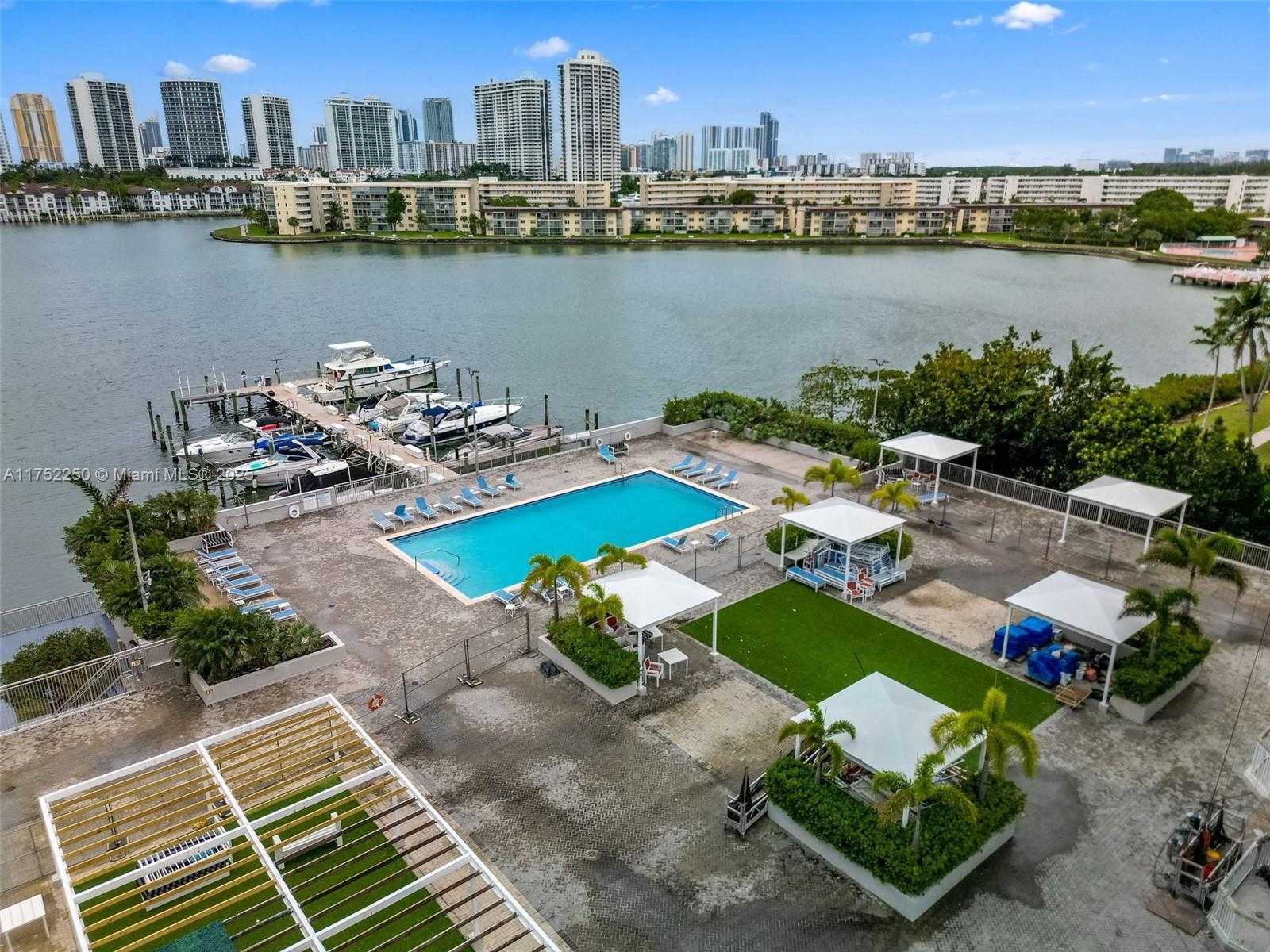 Small Image of 18011 BISCAYNE BLVD #1602, Aventura Number 34